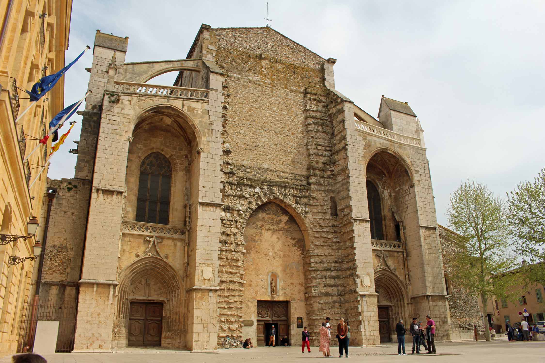 Saint-Maximin-la-Sainte-Baume, basilique Sainte-Marie-Madeleine