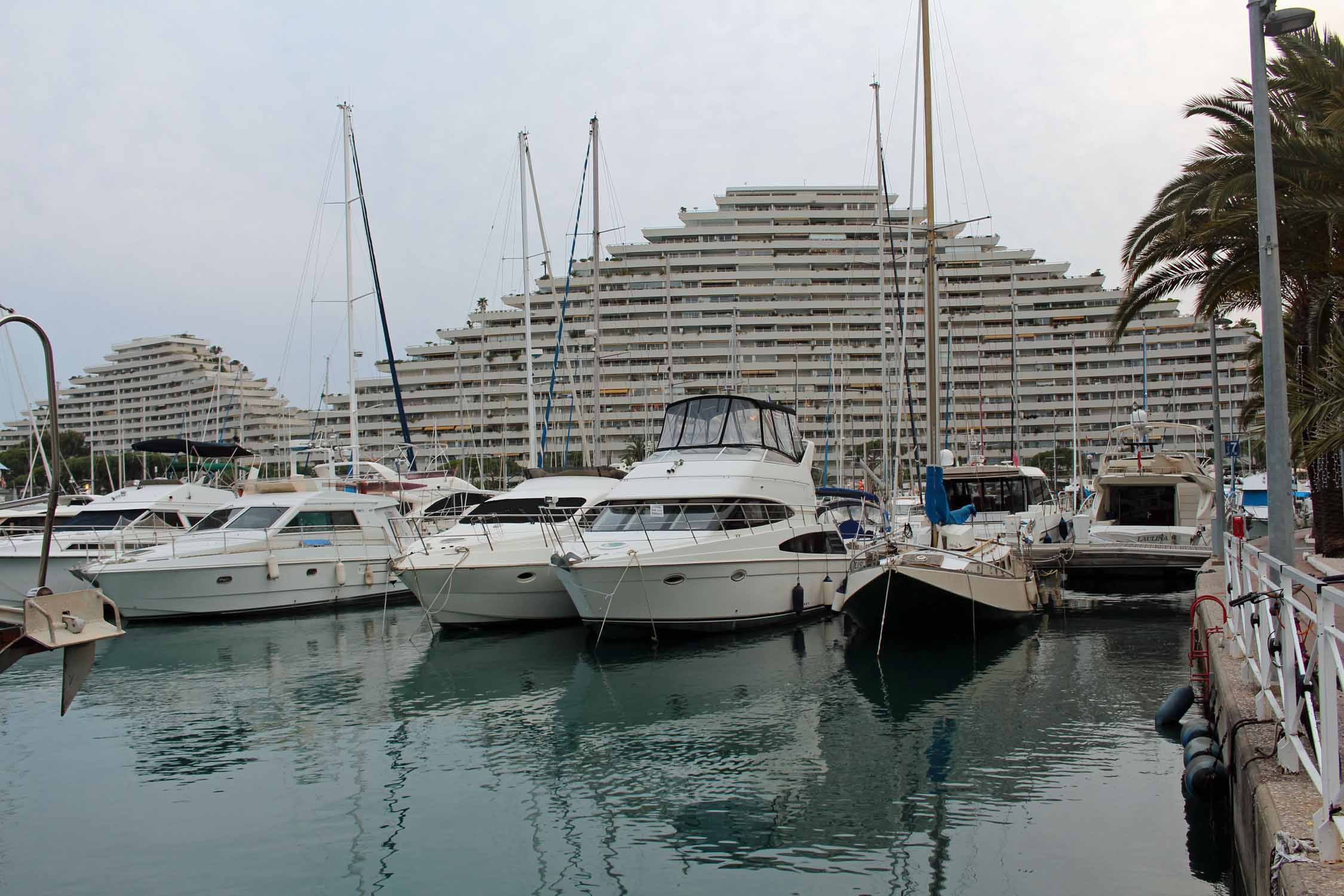 Villeneuve-Loubet, port