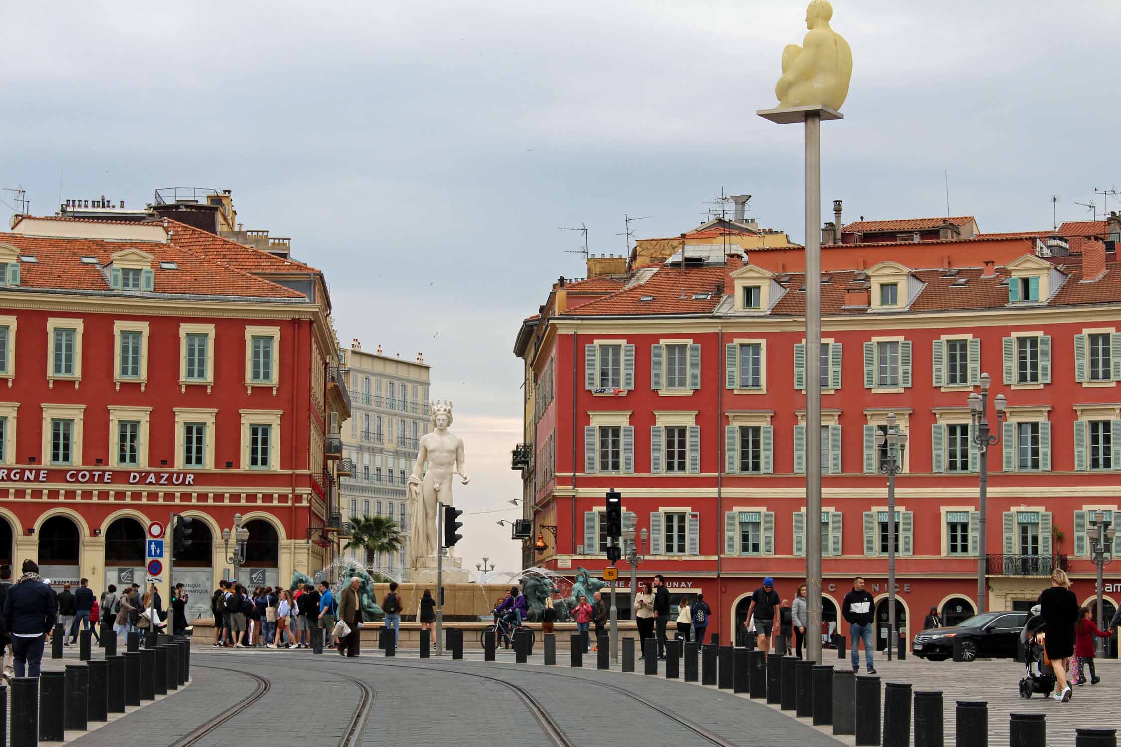 Nice, place Massena, statue Sitting Tatoos