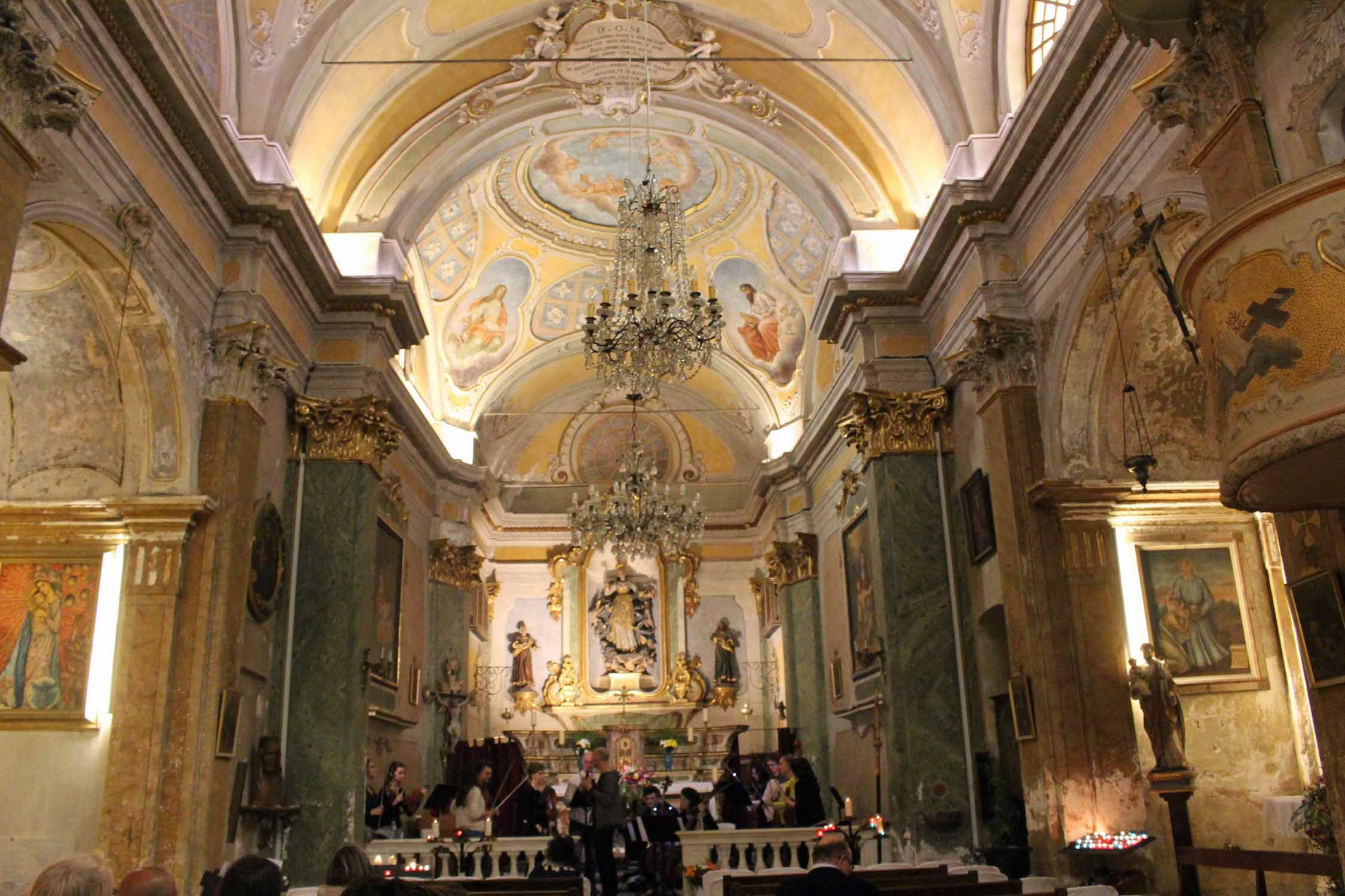 Eze, église Notre-Dame-de-l'Assomption, intérieur