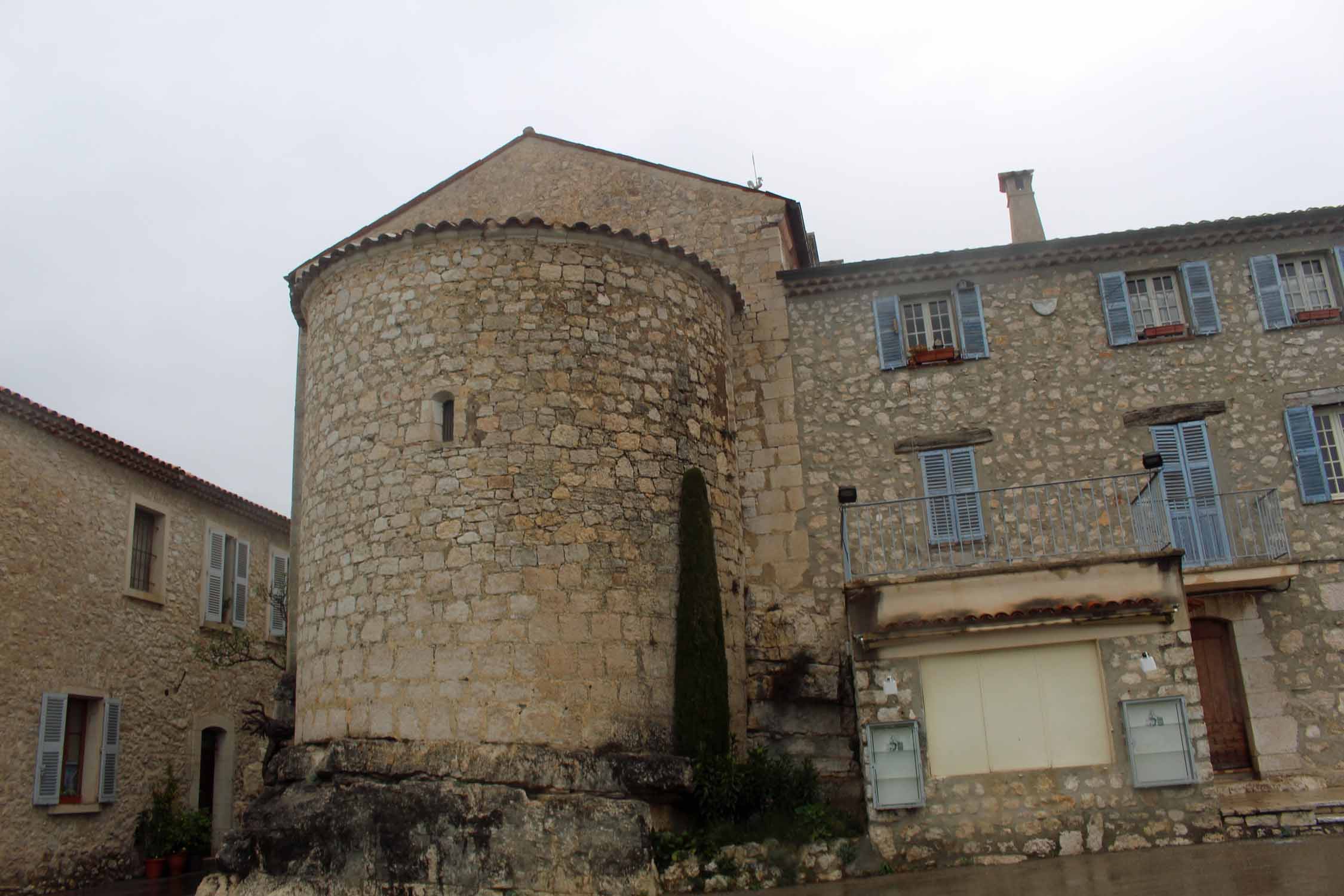 Gourdon, Alpes-Maritimes, chevet de l'église