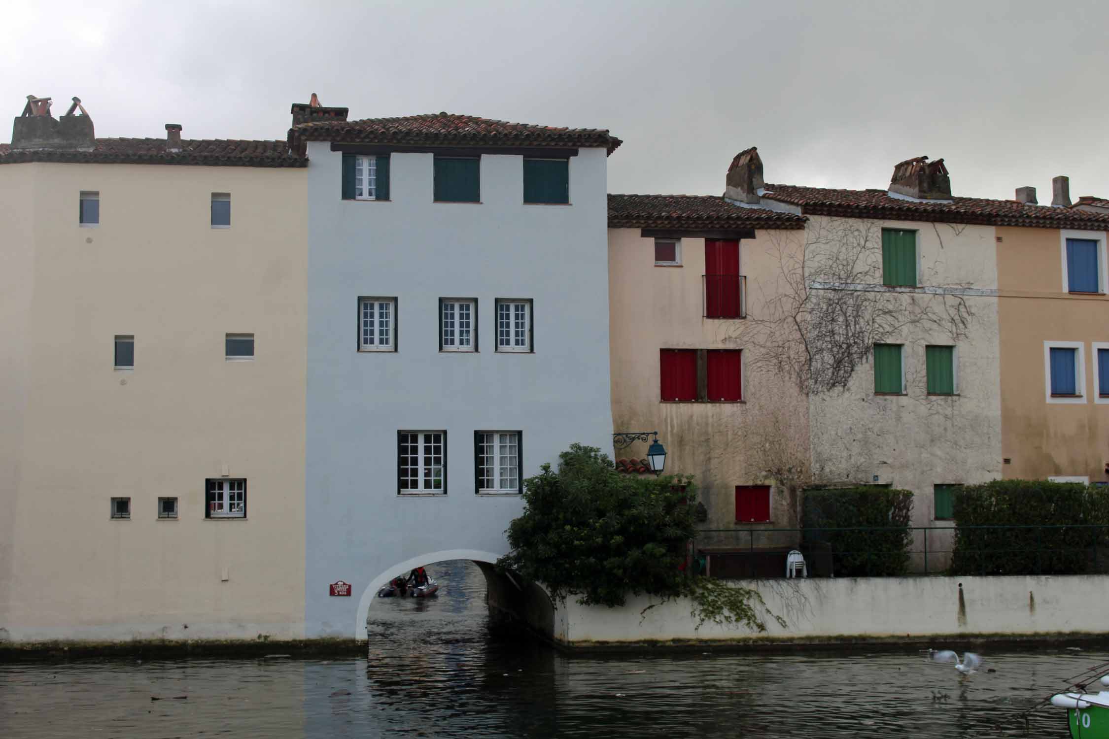 Port-Grimaud, maisons colorées