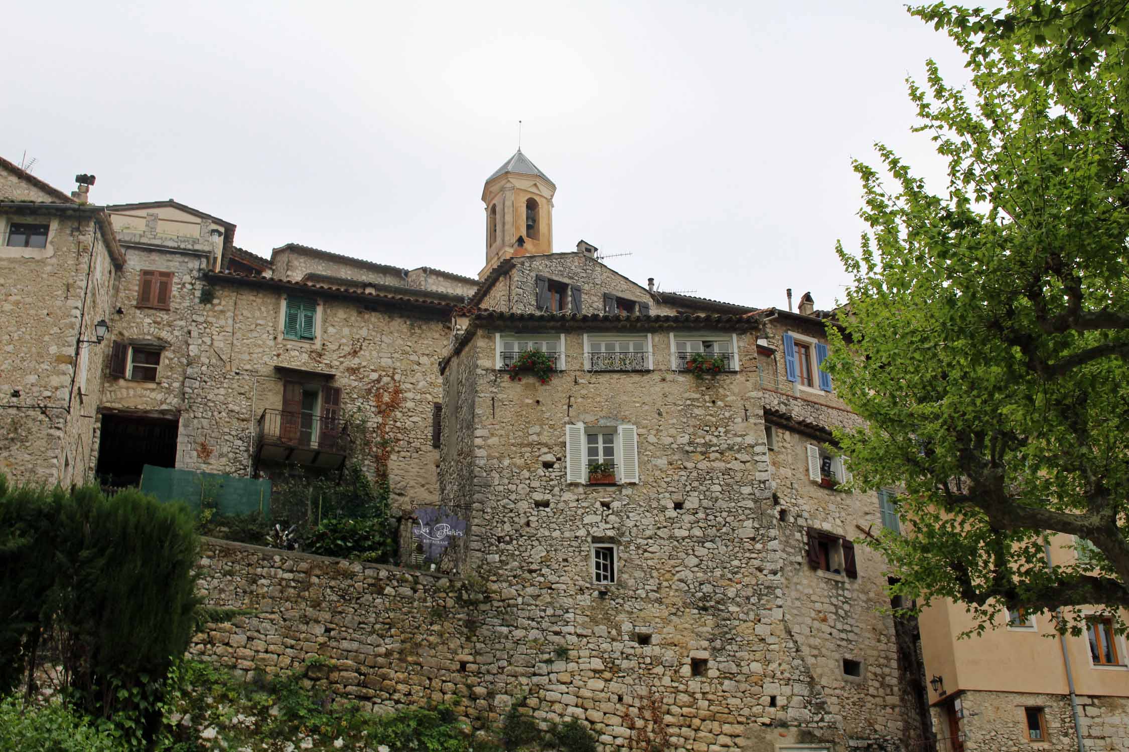 Village de Peillon, maisons en pierre