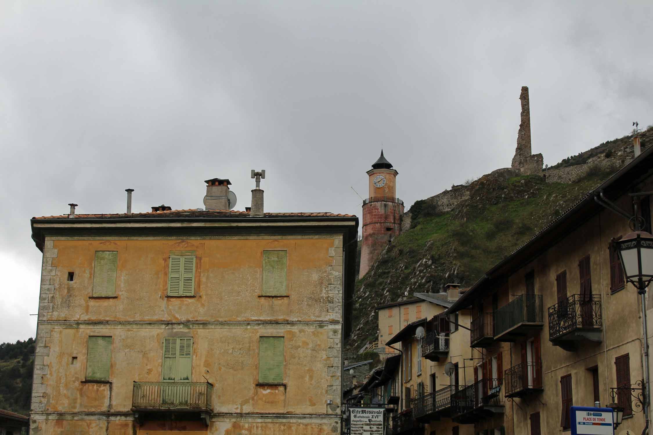 Tende, maison typique