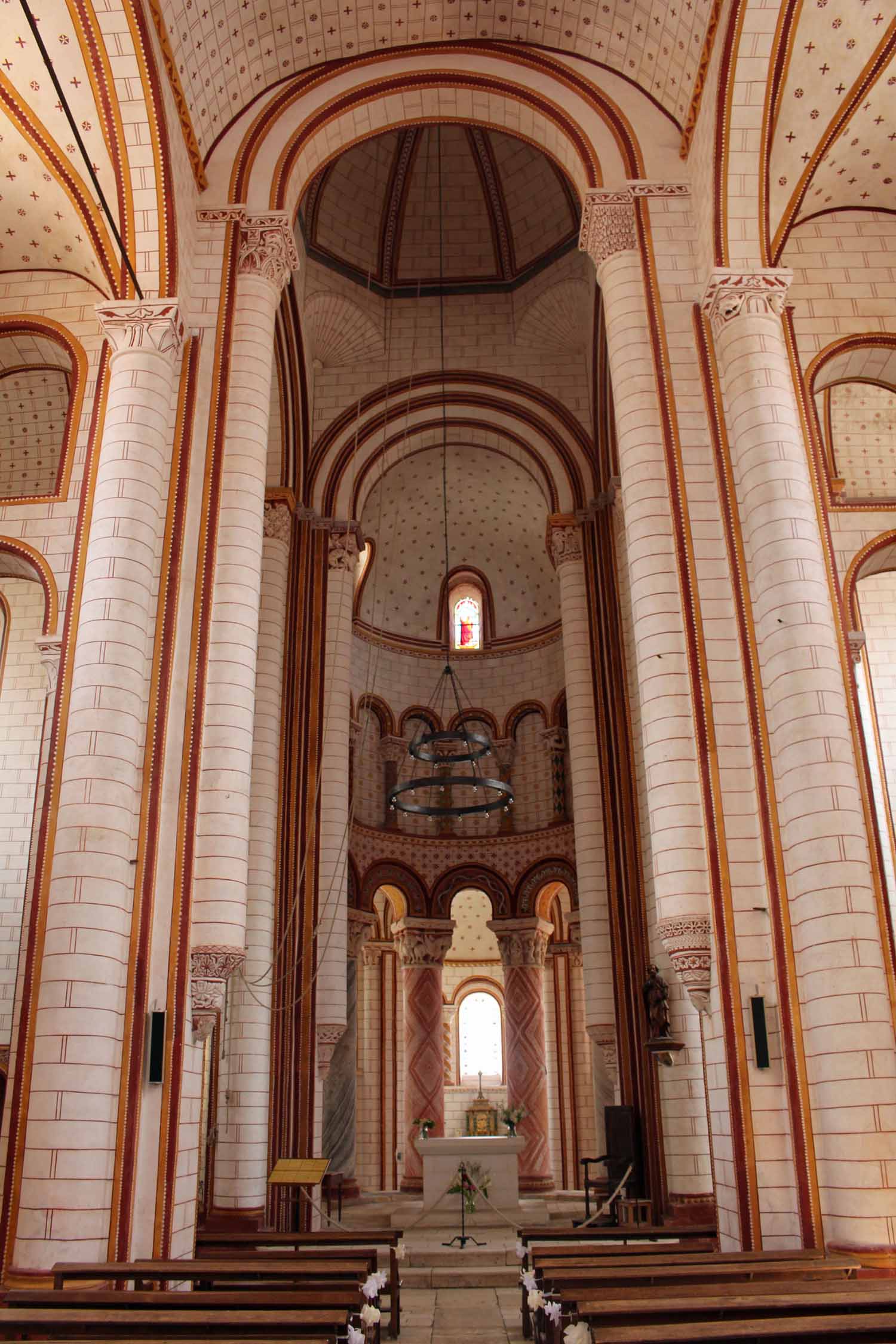 Chauvigny, église Saint-Pierre, nef