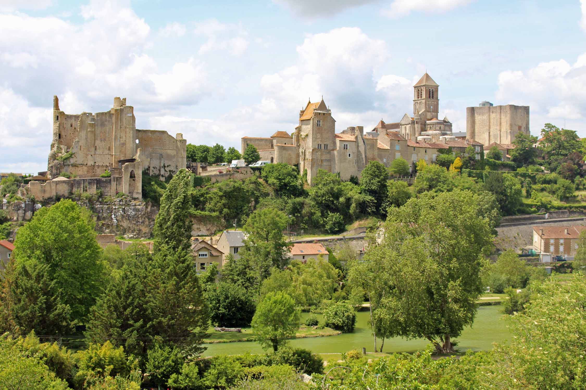 Chauvigny, village médiéval