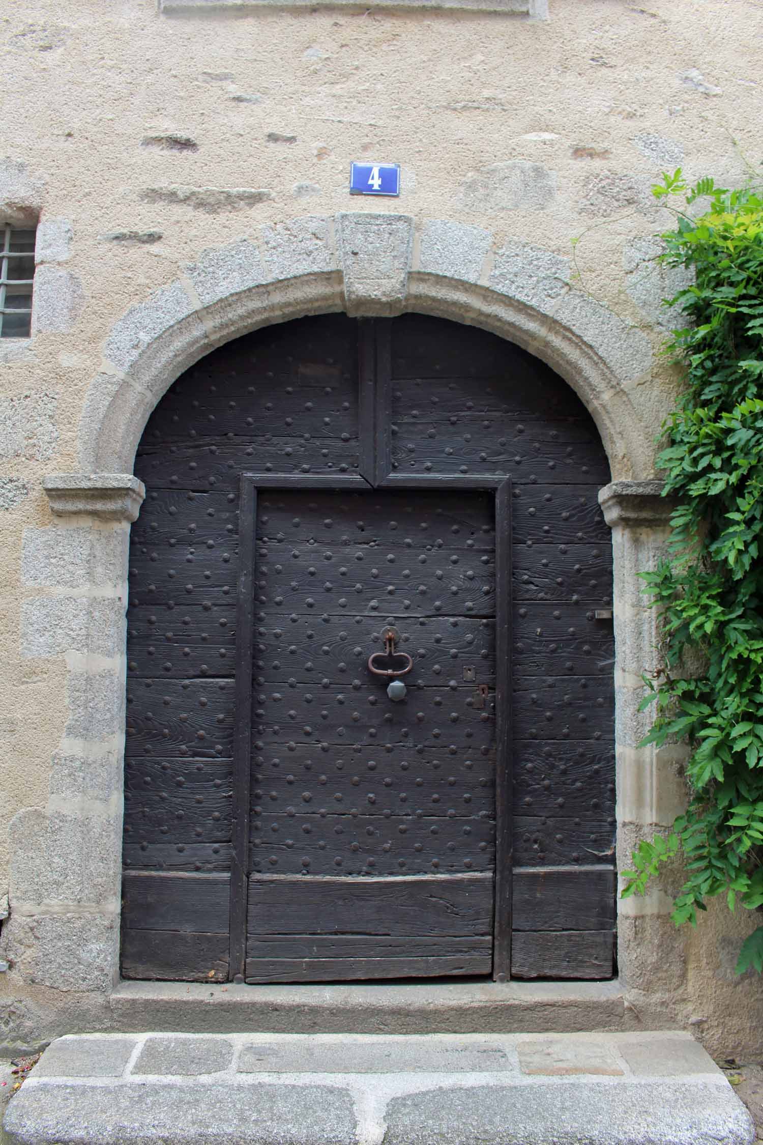 Saint-Léonard-de-Noblat, porte