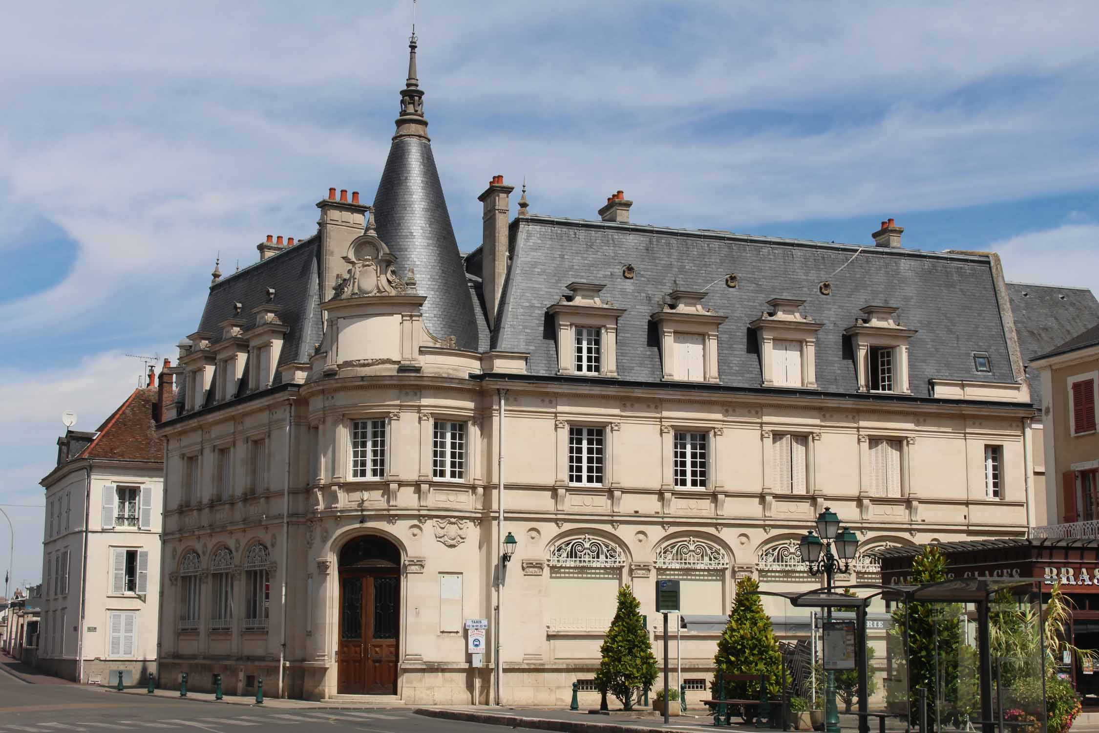 Montargis, place Mirabeau