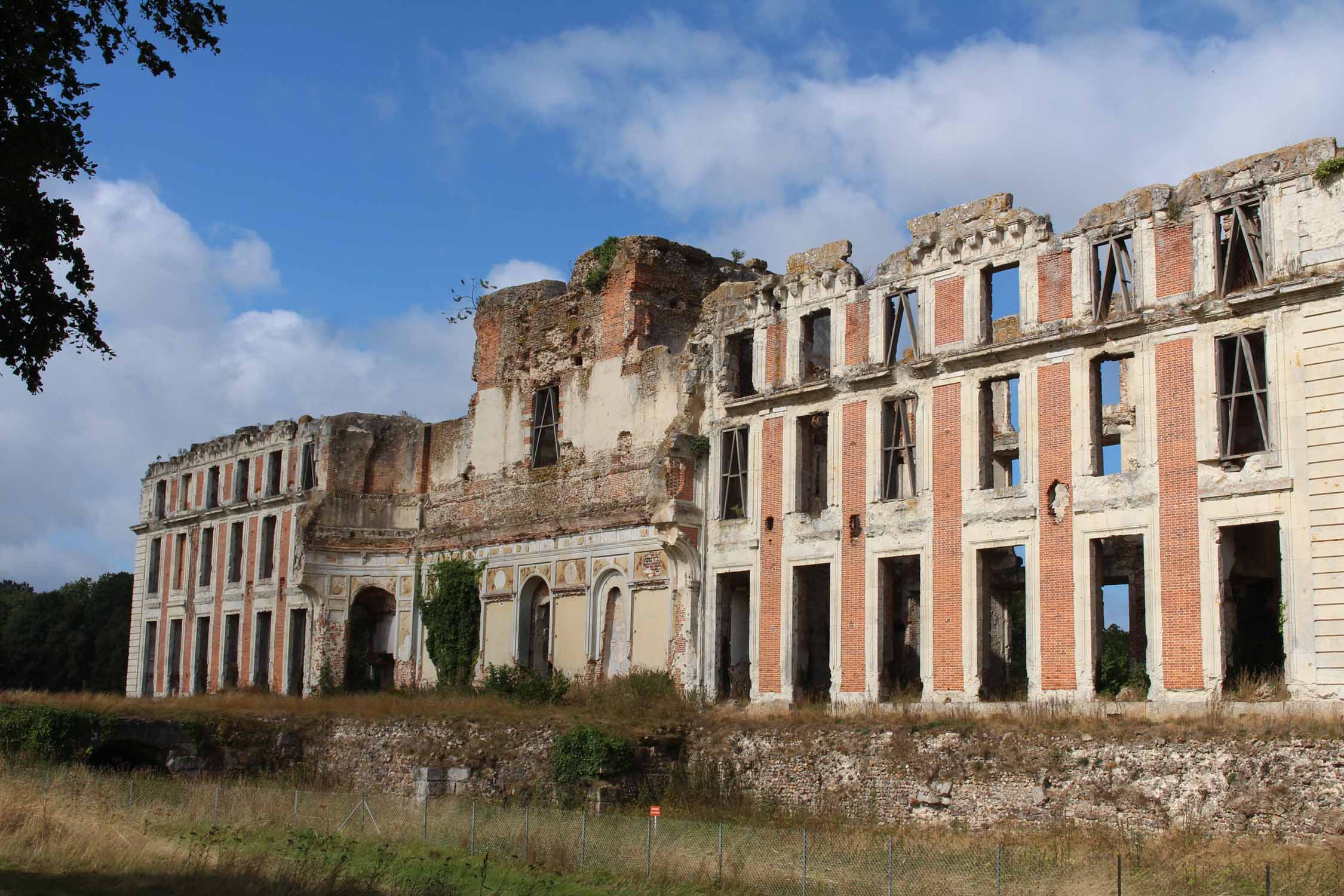 Château de la Ferté-Vidame