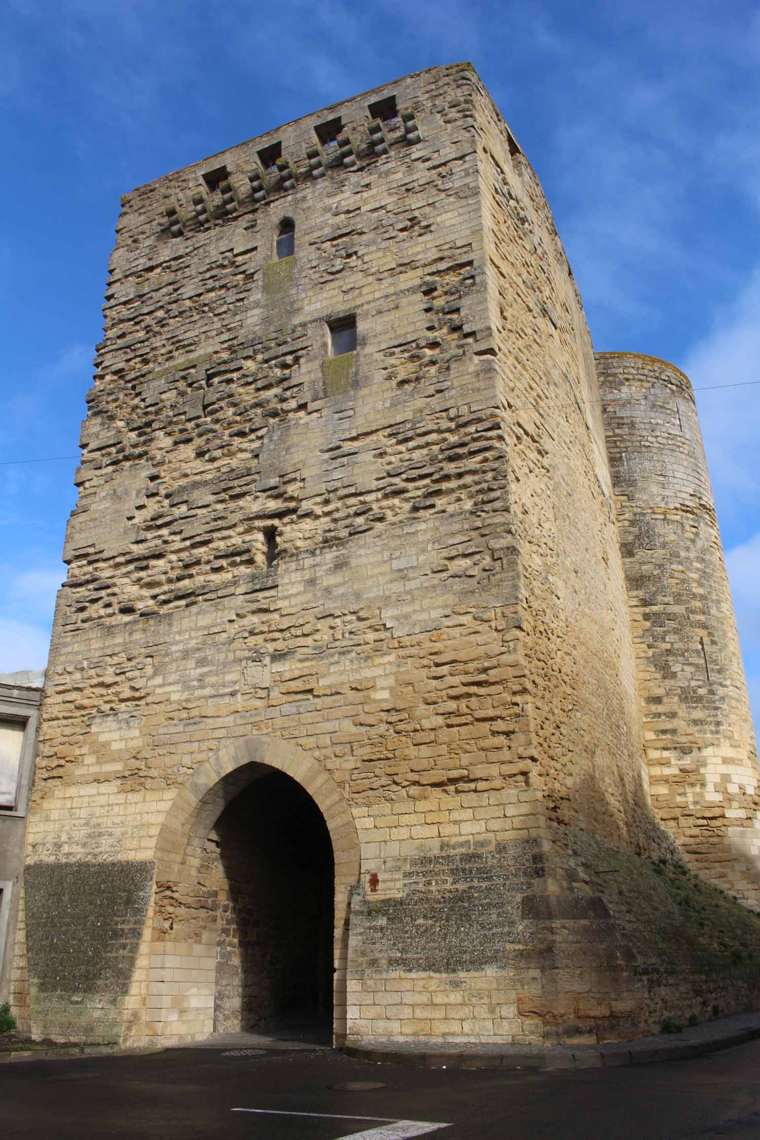 Thouars, la porte au Prévost