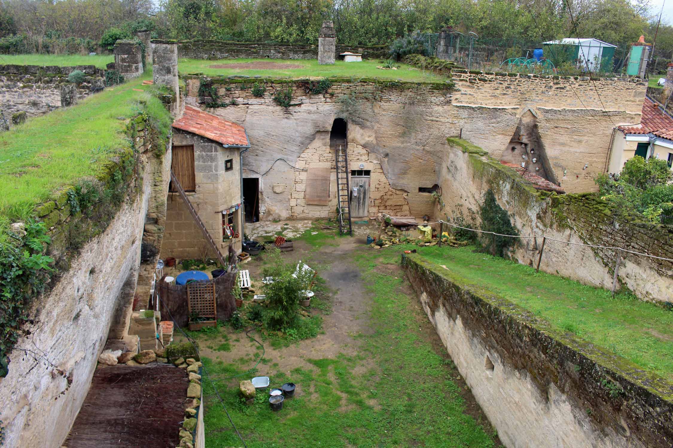 Doué-la-Fontaine, maisons troglodytiques