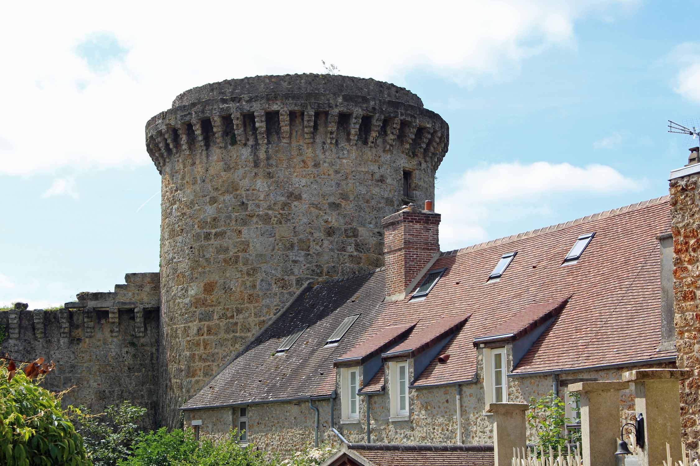 Chevreuse, château de la Madeleine, tour