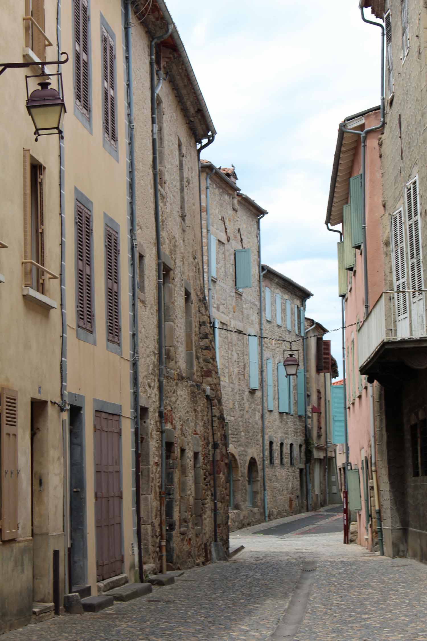 Brioude, ruelle typique