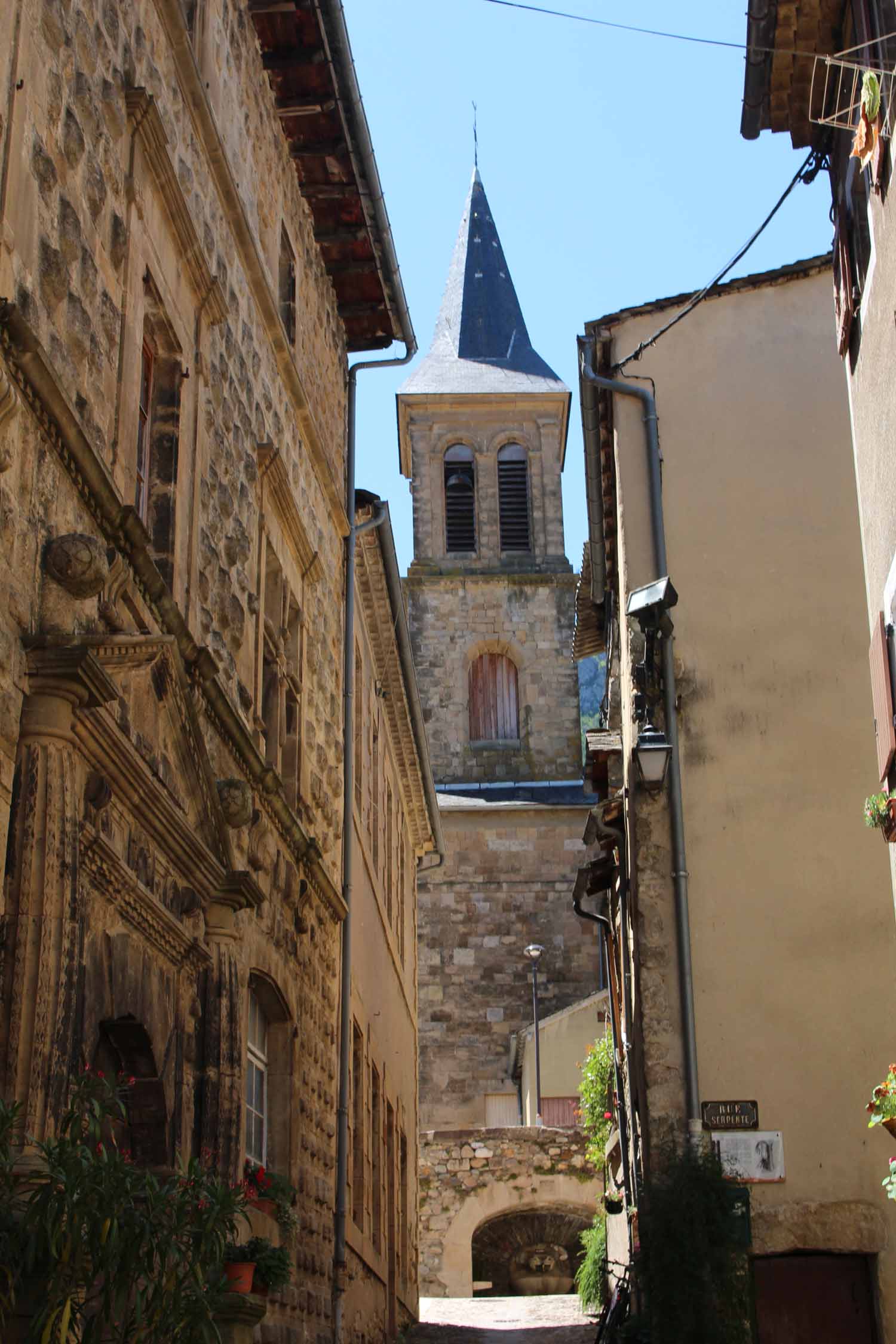 Florac, rue de l'Eglise