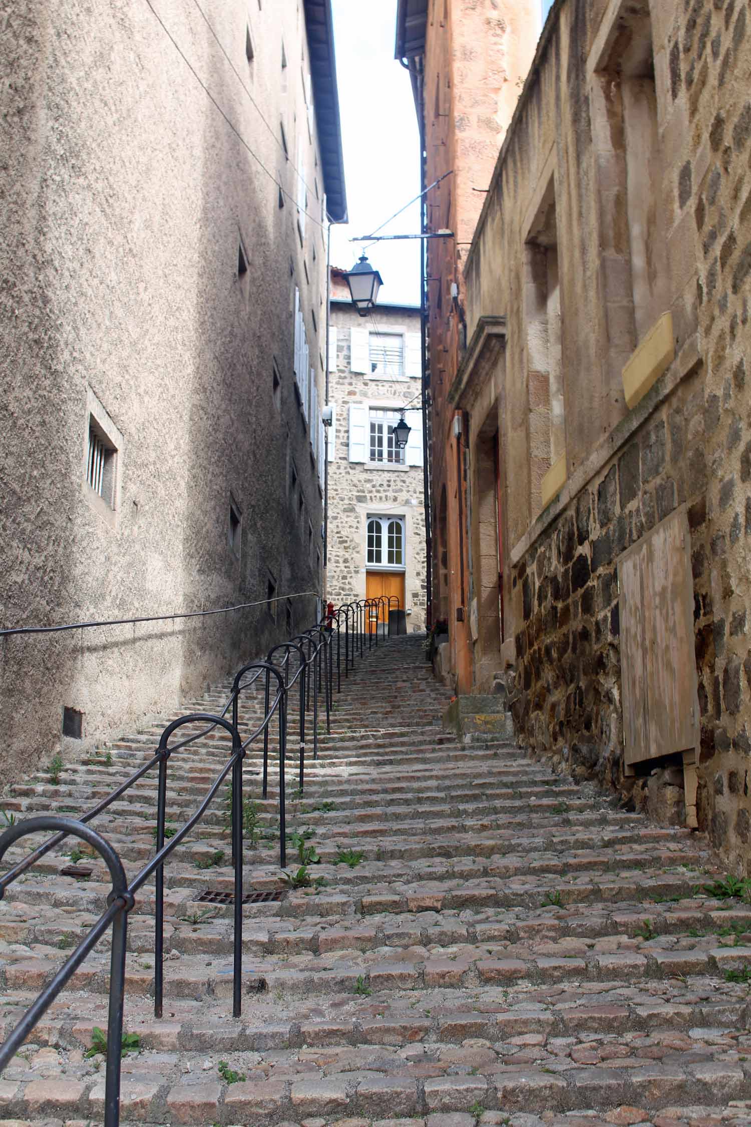 Le Puy-en-Velay, rue Rochetaillade, escalier