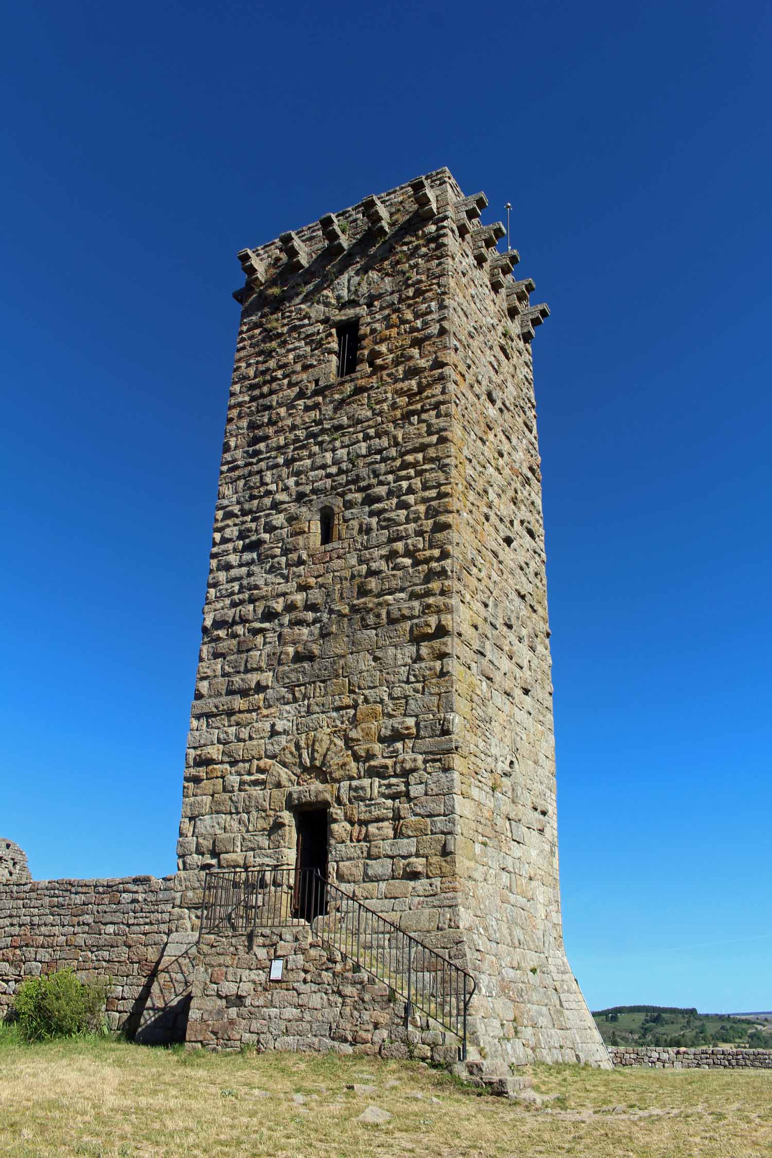 La Garde-Guérin, tour