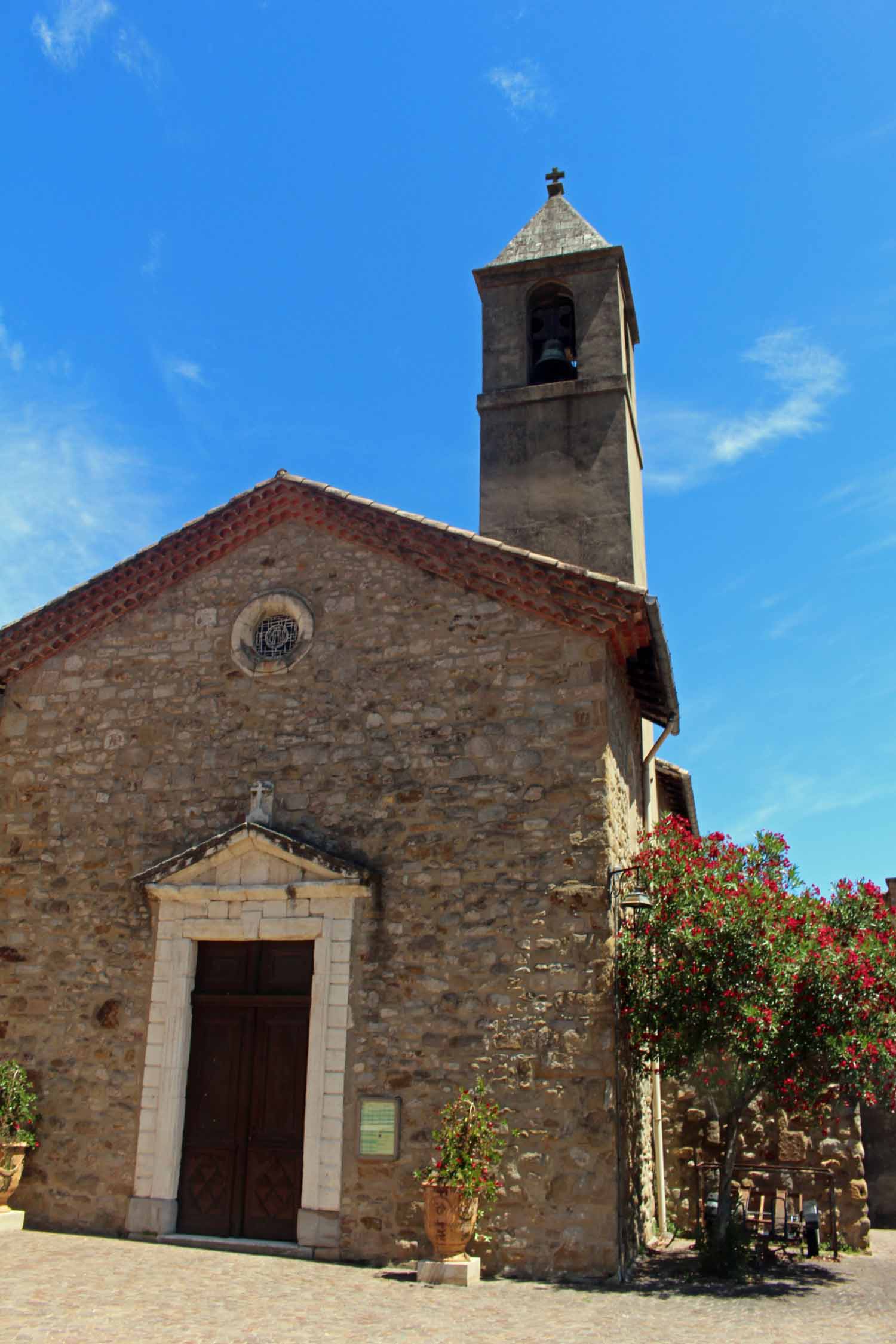 Saint-Jean-de-Valeriscle, église romane