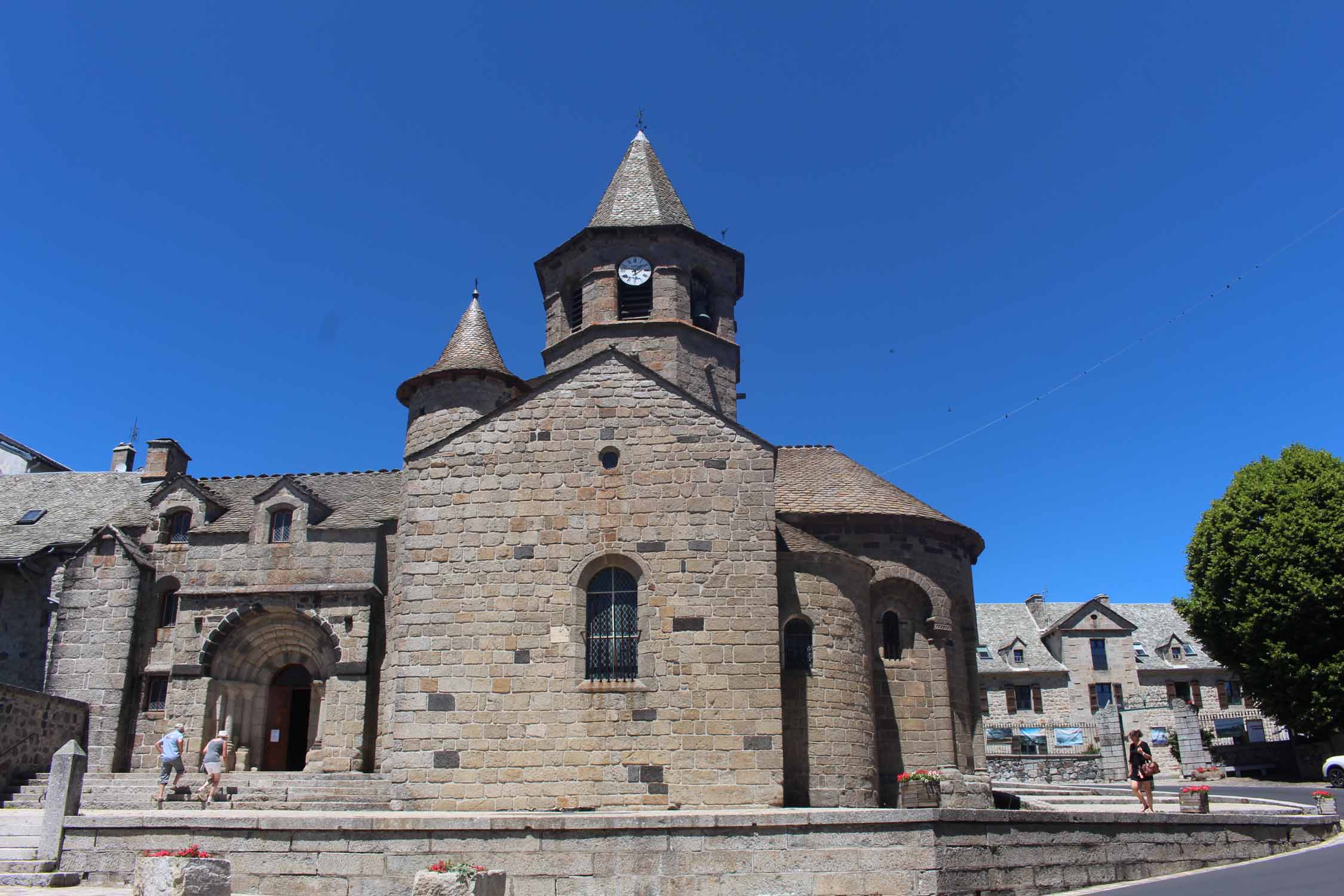 Aubrac, Nasbinals, église Sainte-Marie