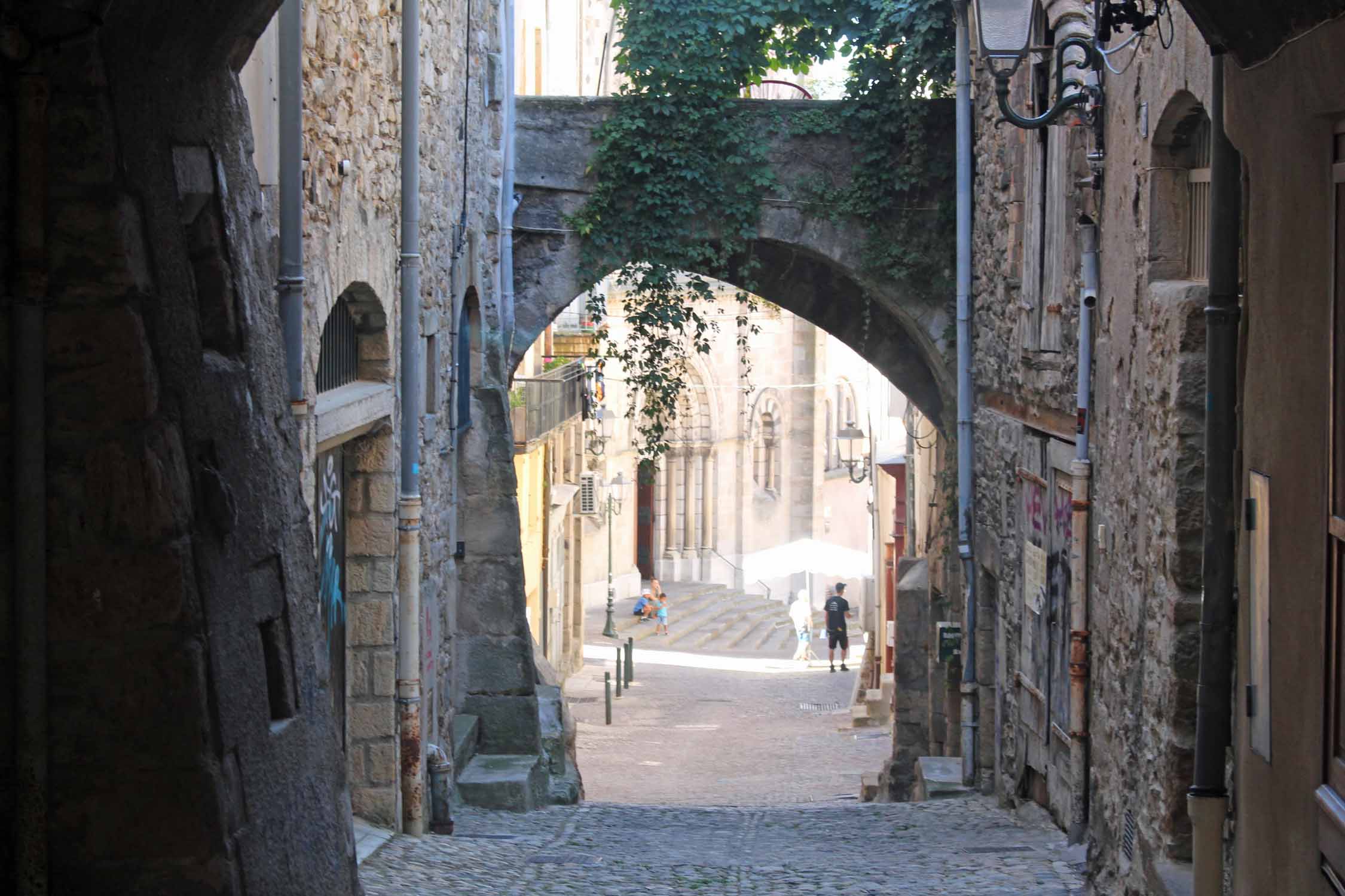 Aubenas, ruelle typique