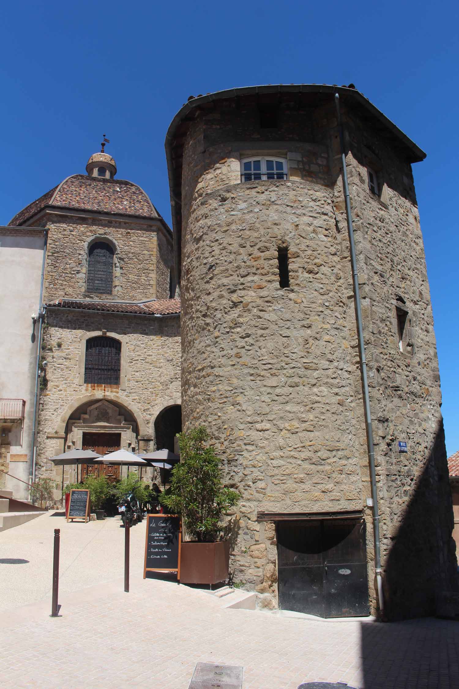 Aubenas, dôme Saint-Benoit