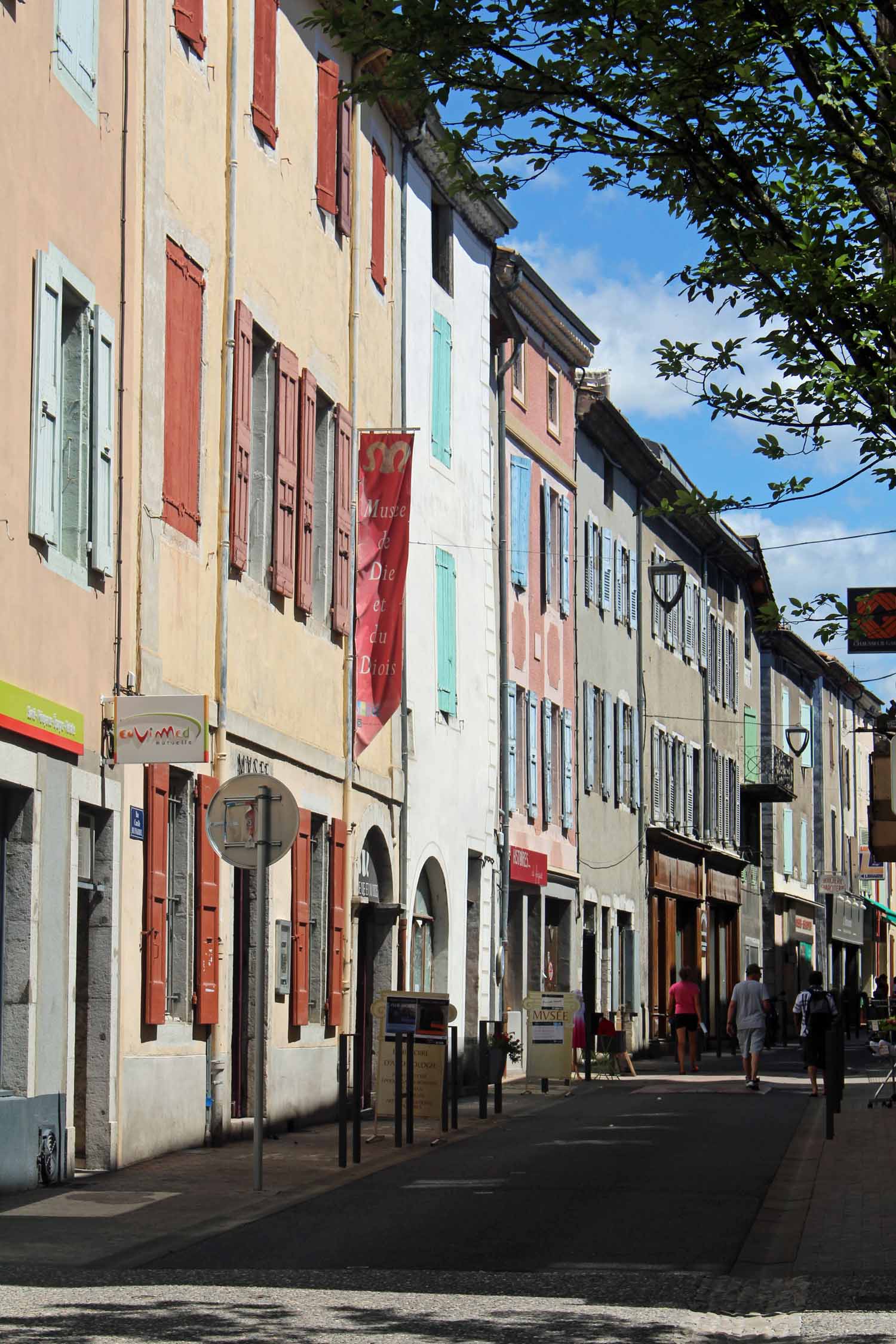 Drôme, Die, rue colorée