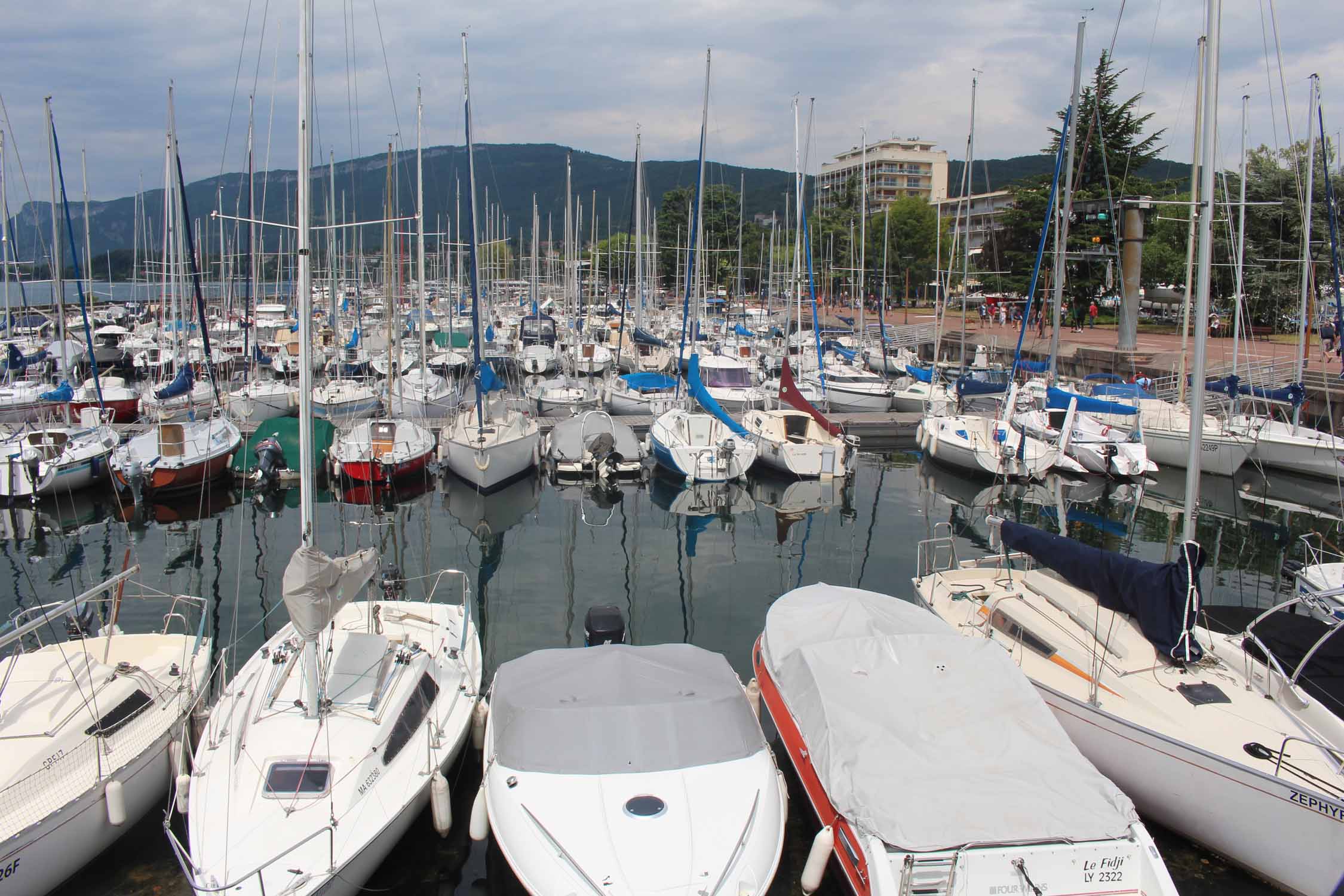 Aix-les-Bains, port