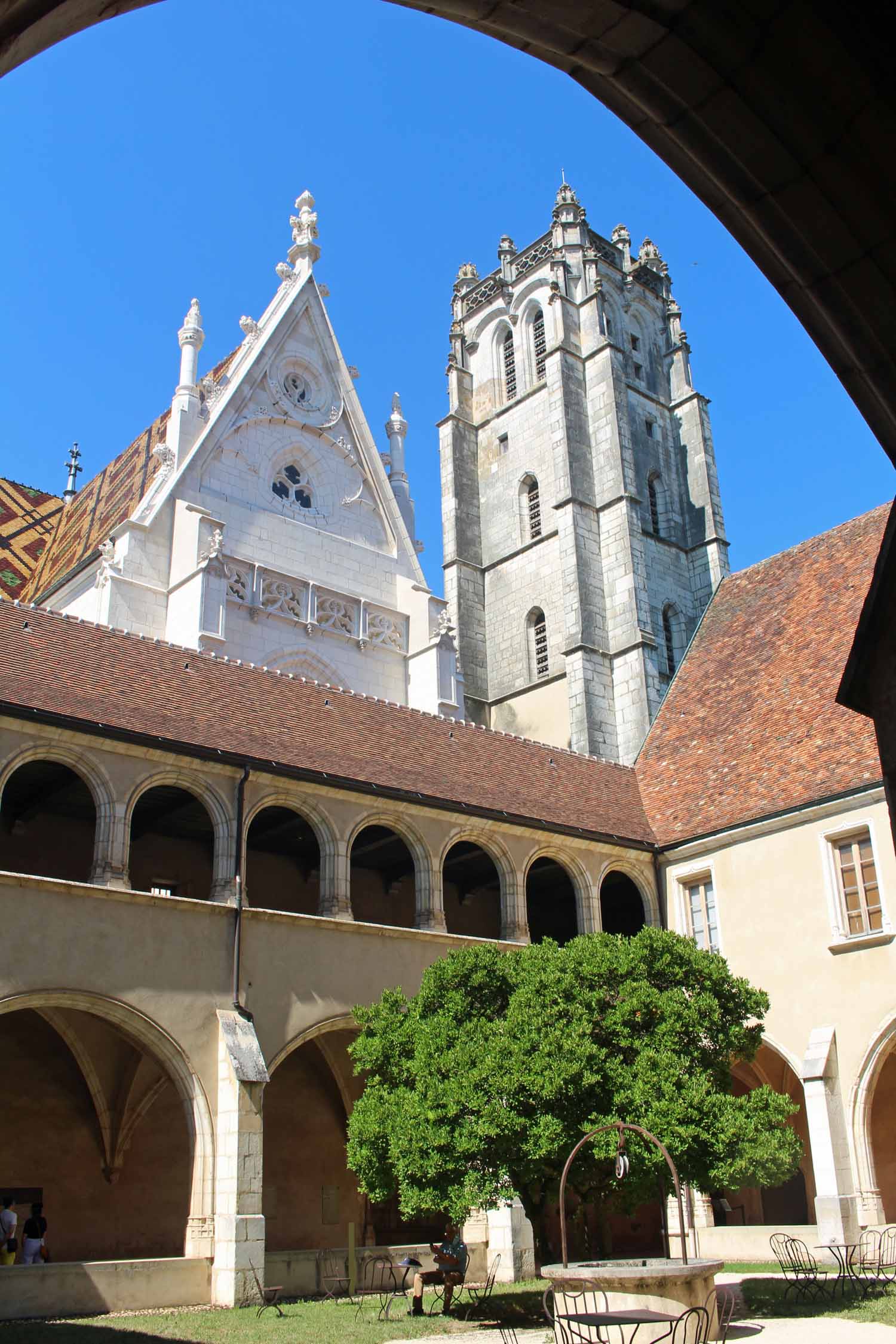 Monastère royal de Brou, cloître