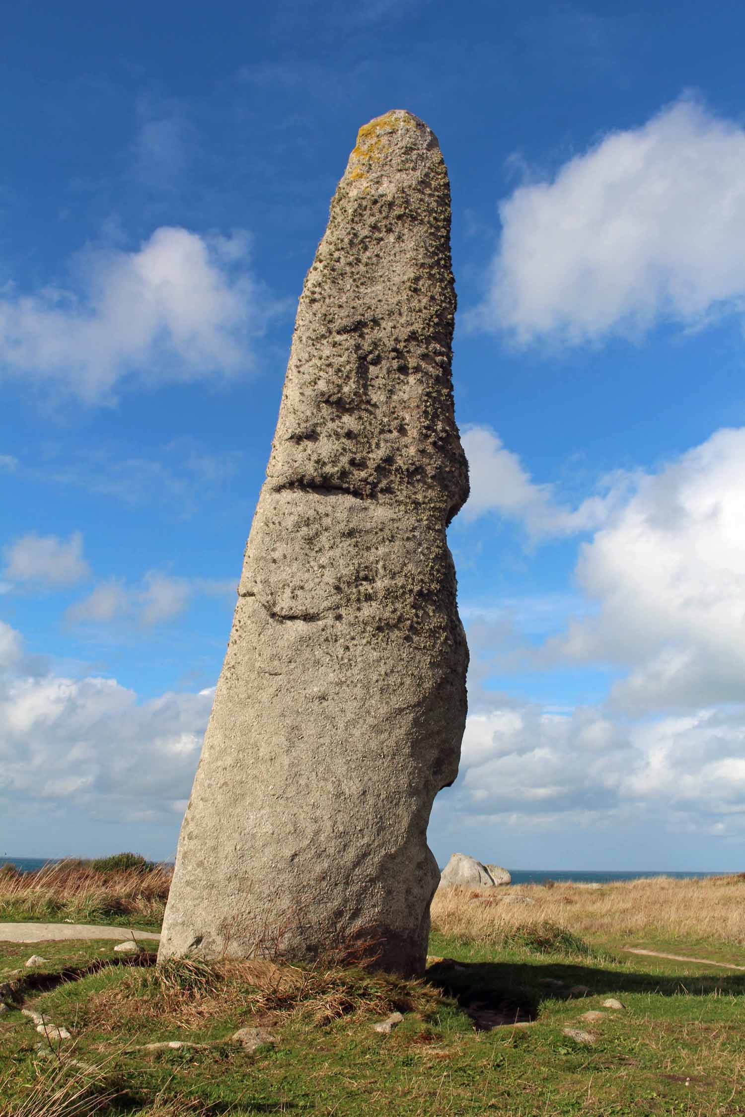 Plouescat, menhir de Cam-Louis