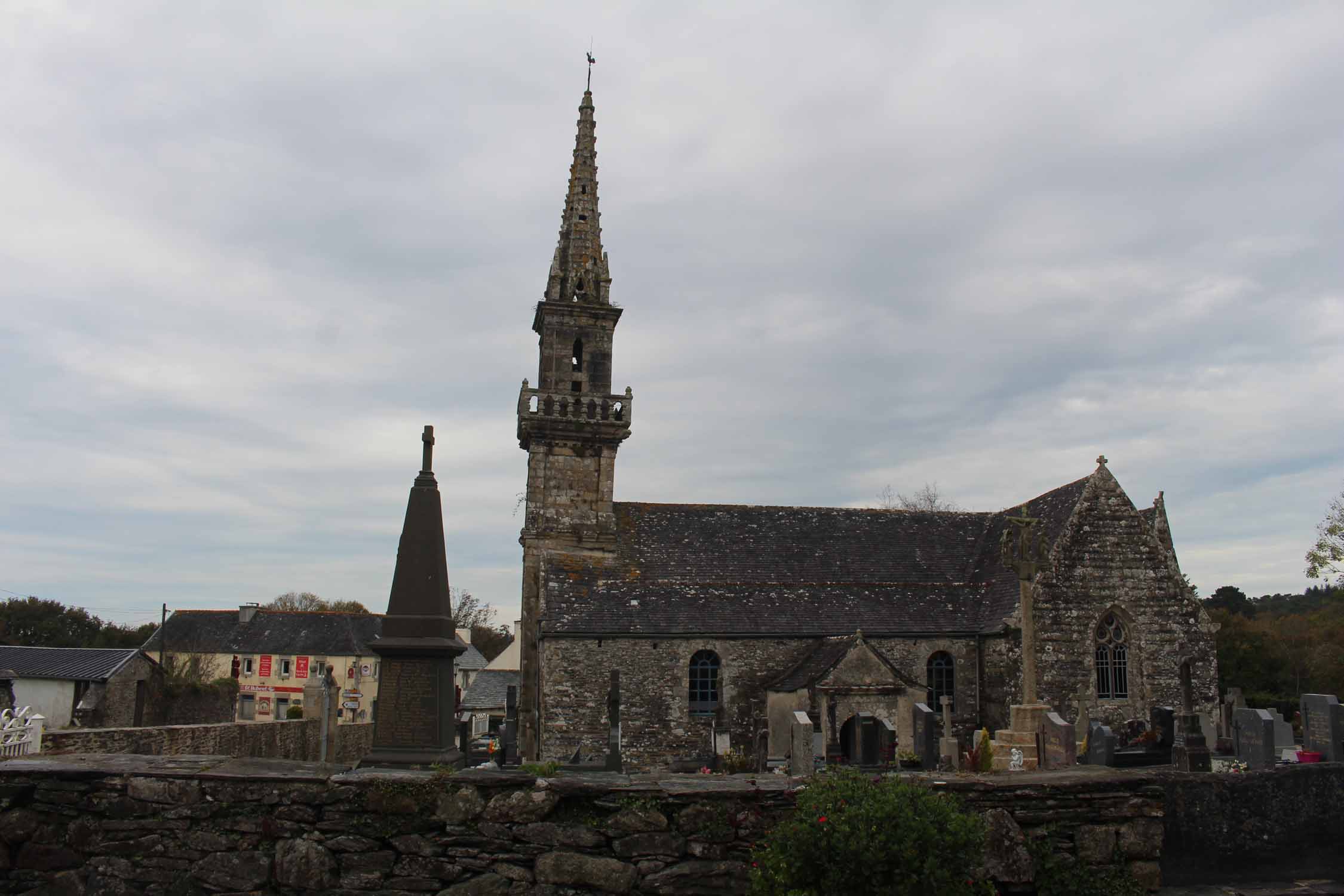 Saint-Cadou, église