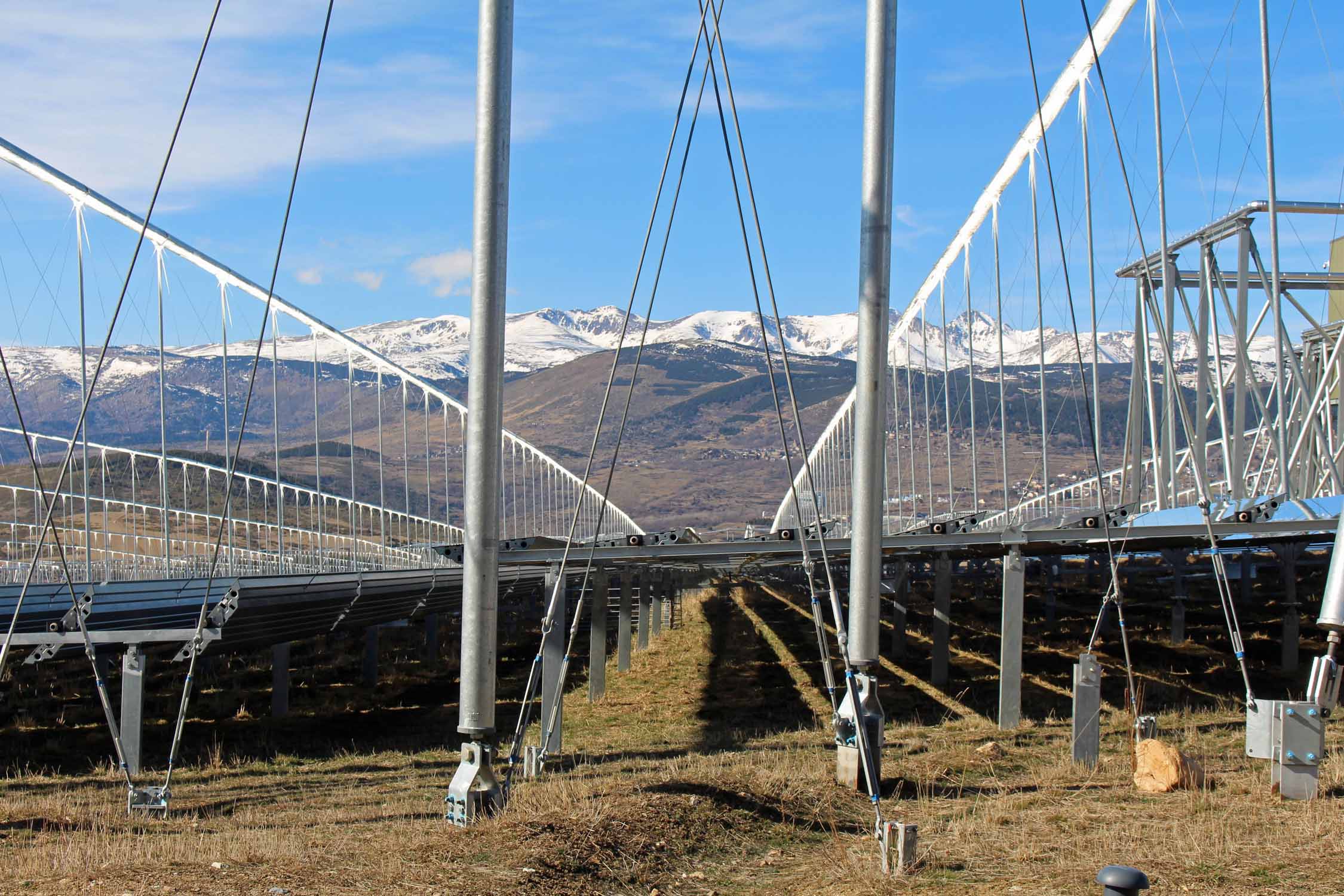 Llo, Pyrénées, centrale solaire