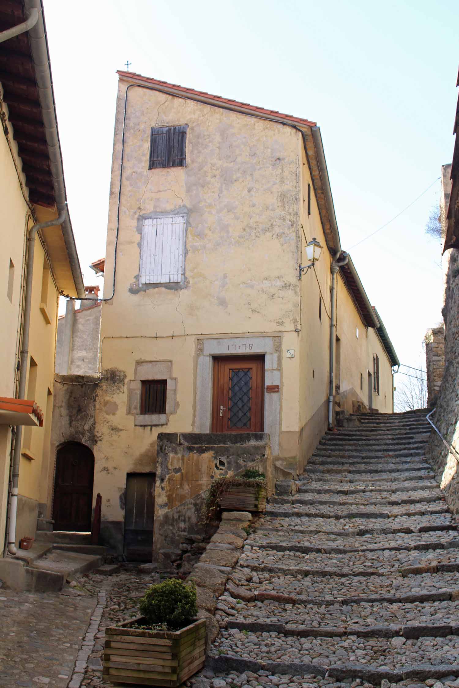 Prats-de-Mollo, escalier typique