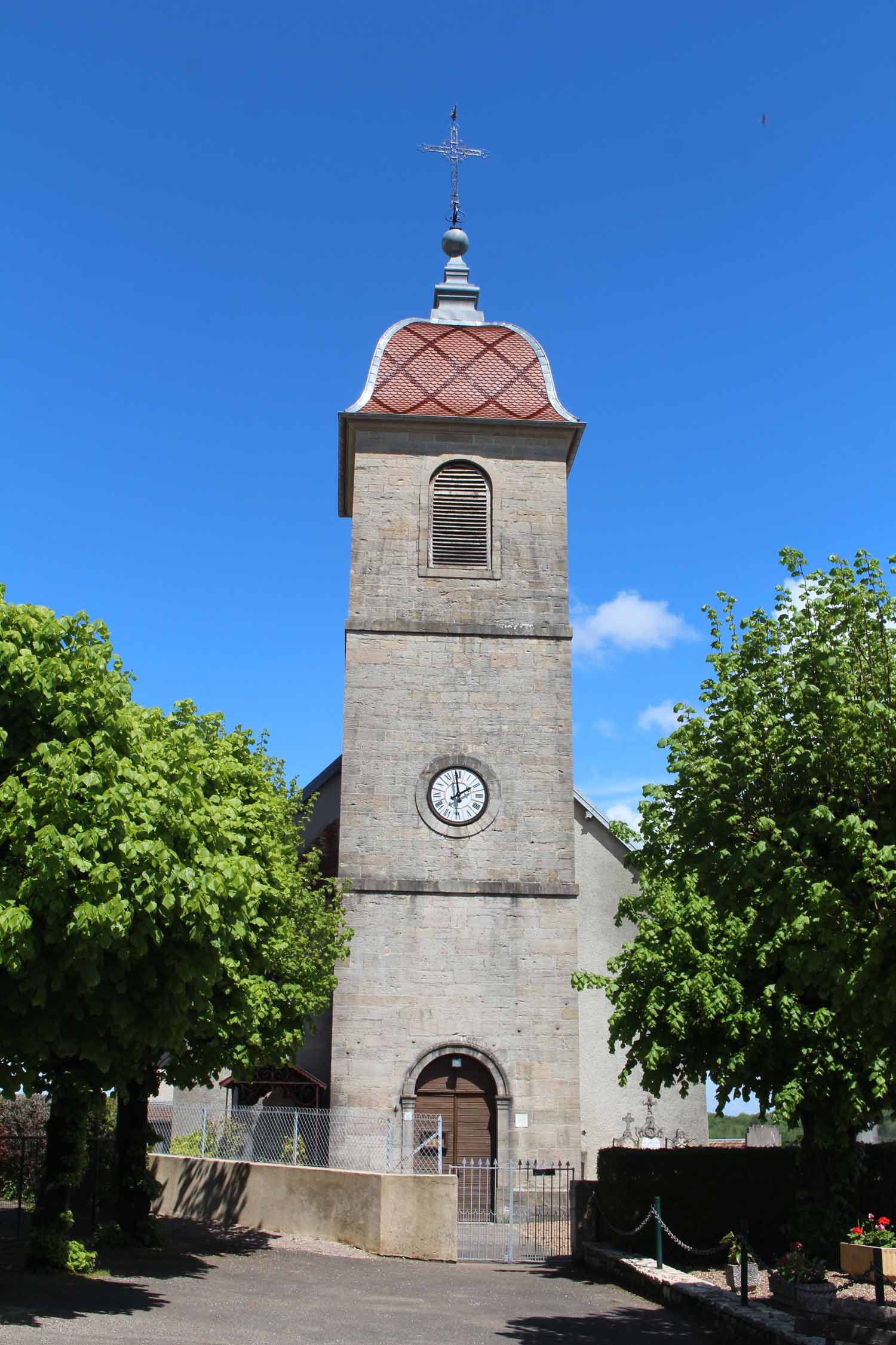 Pin, Haute-Saône, église