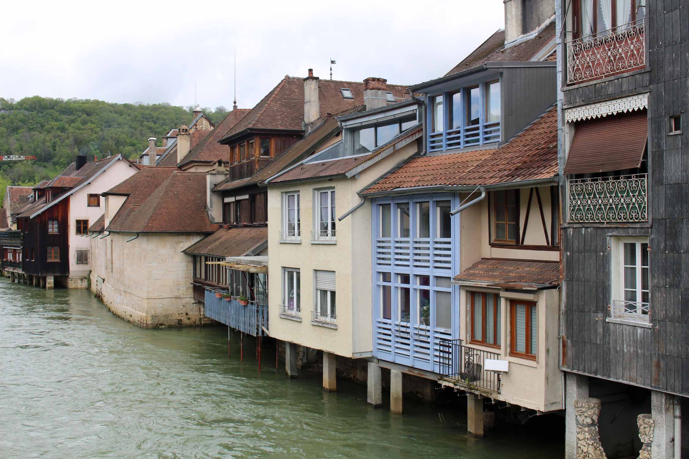 Ornans, maisons sur pilotis