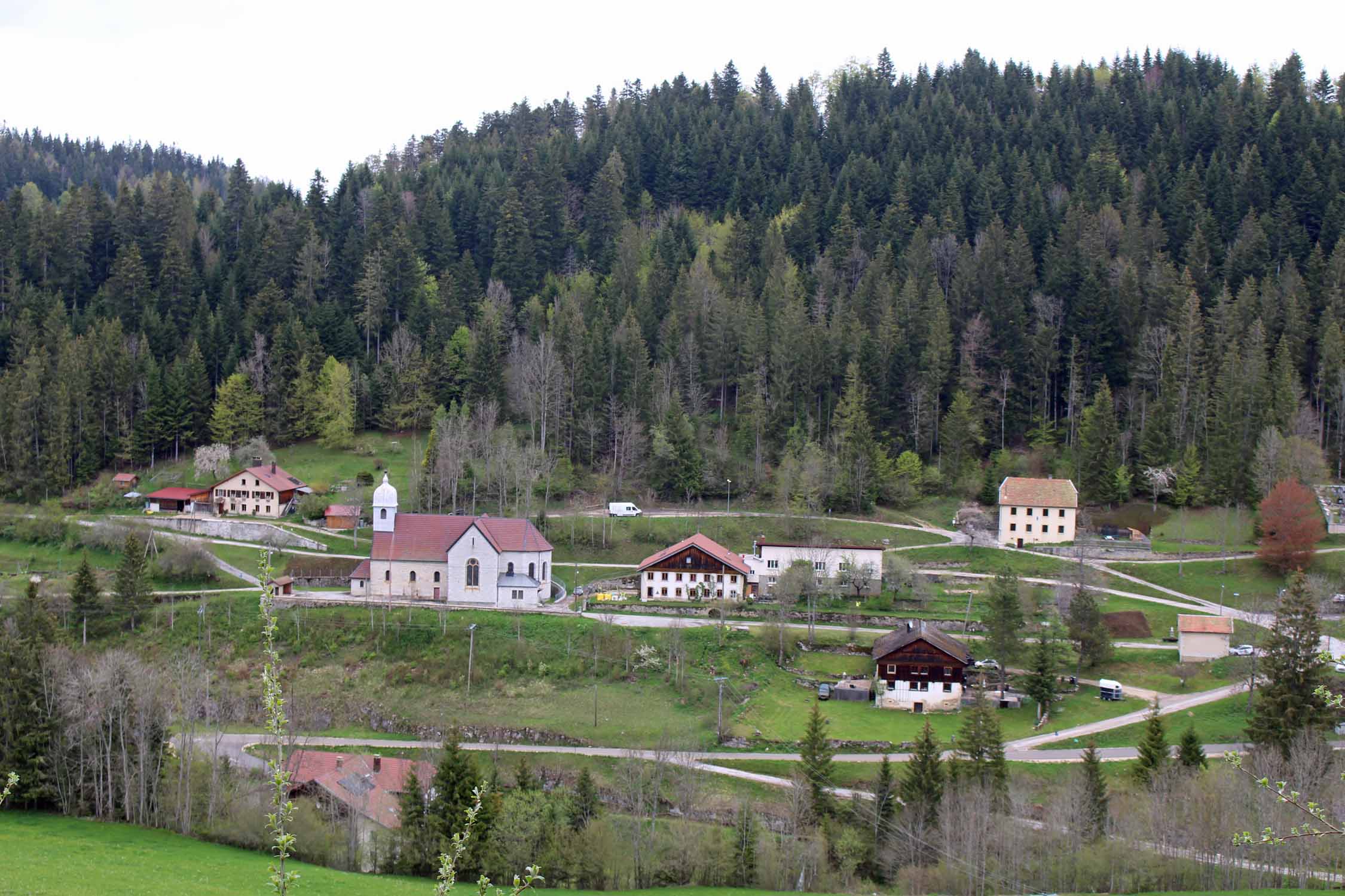 Doubs, paysage, village les Sarrazins