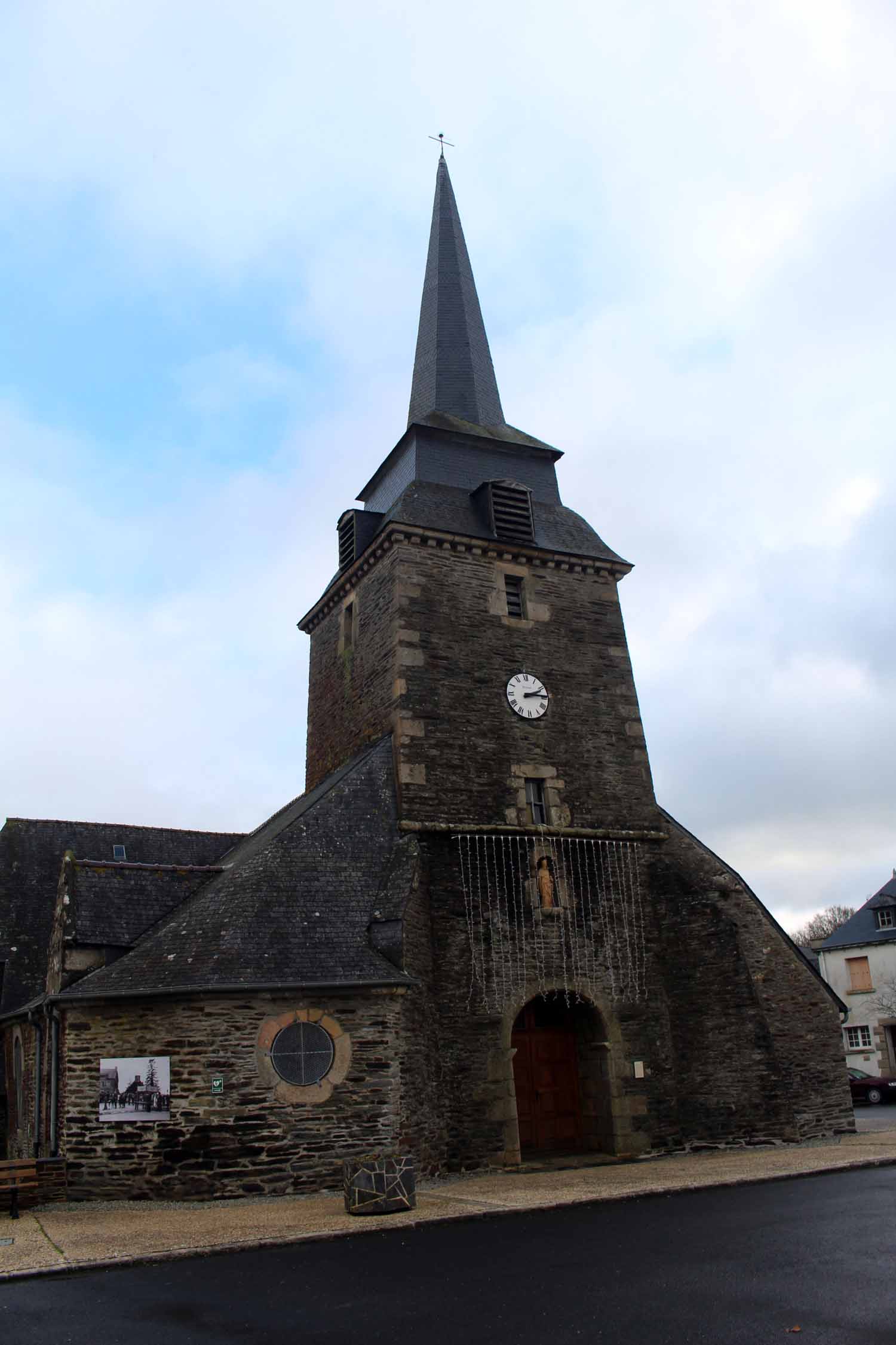 Saint-Thélo, église