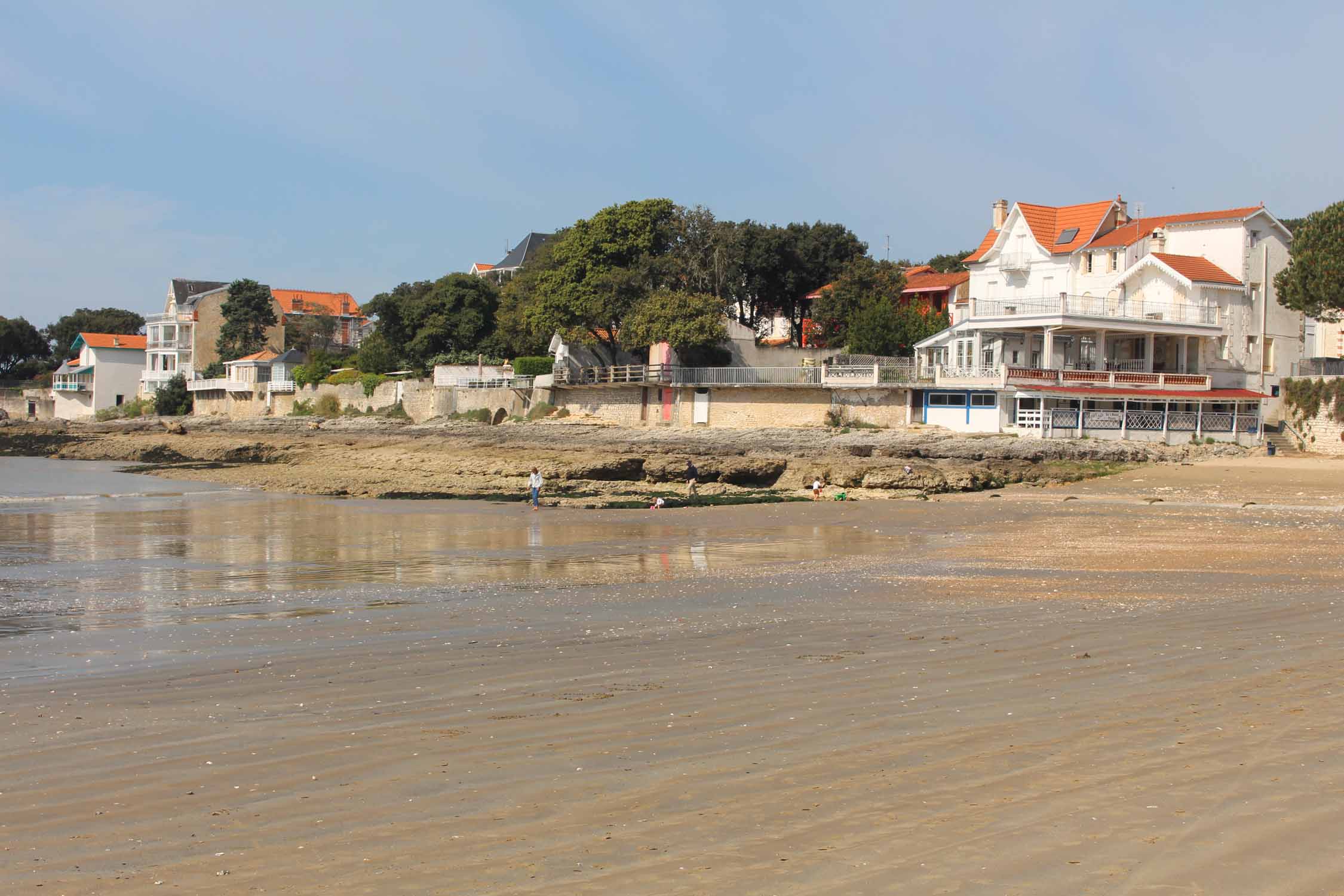 Saint-Palais-sur-Mer, plage de Bureau, maisons