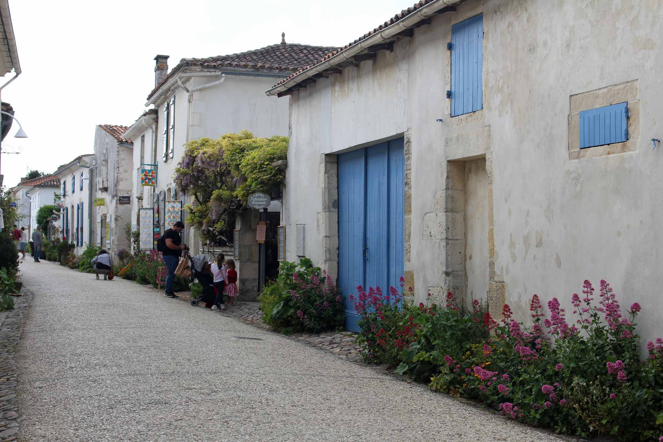 Talmont-sur-Gironde, ruelle colorée