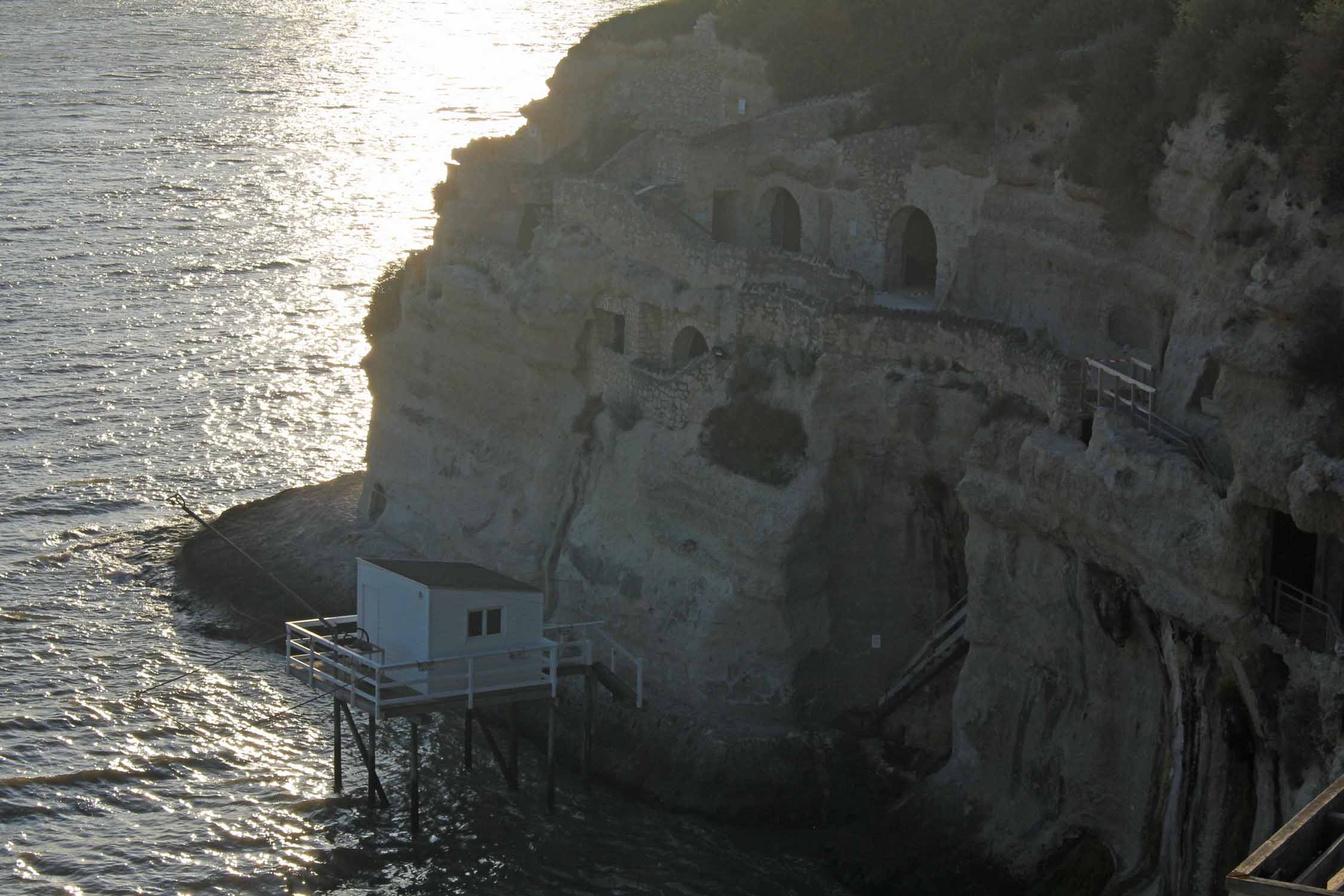 Merchers-sur-Gironde, grottes troglodytiques