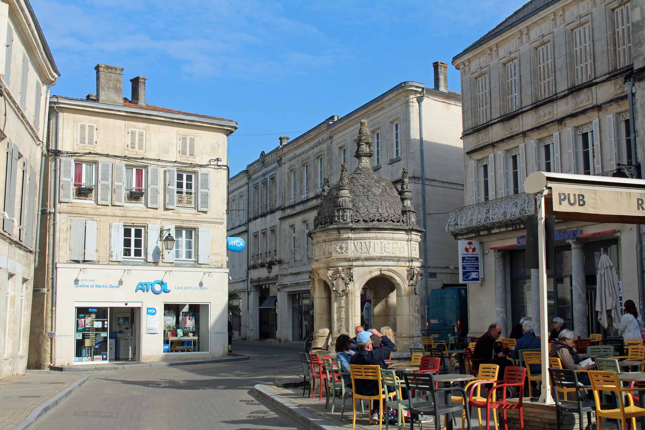 Saint-Jean-d'Angély, fontaine du Pilori