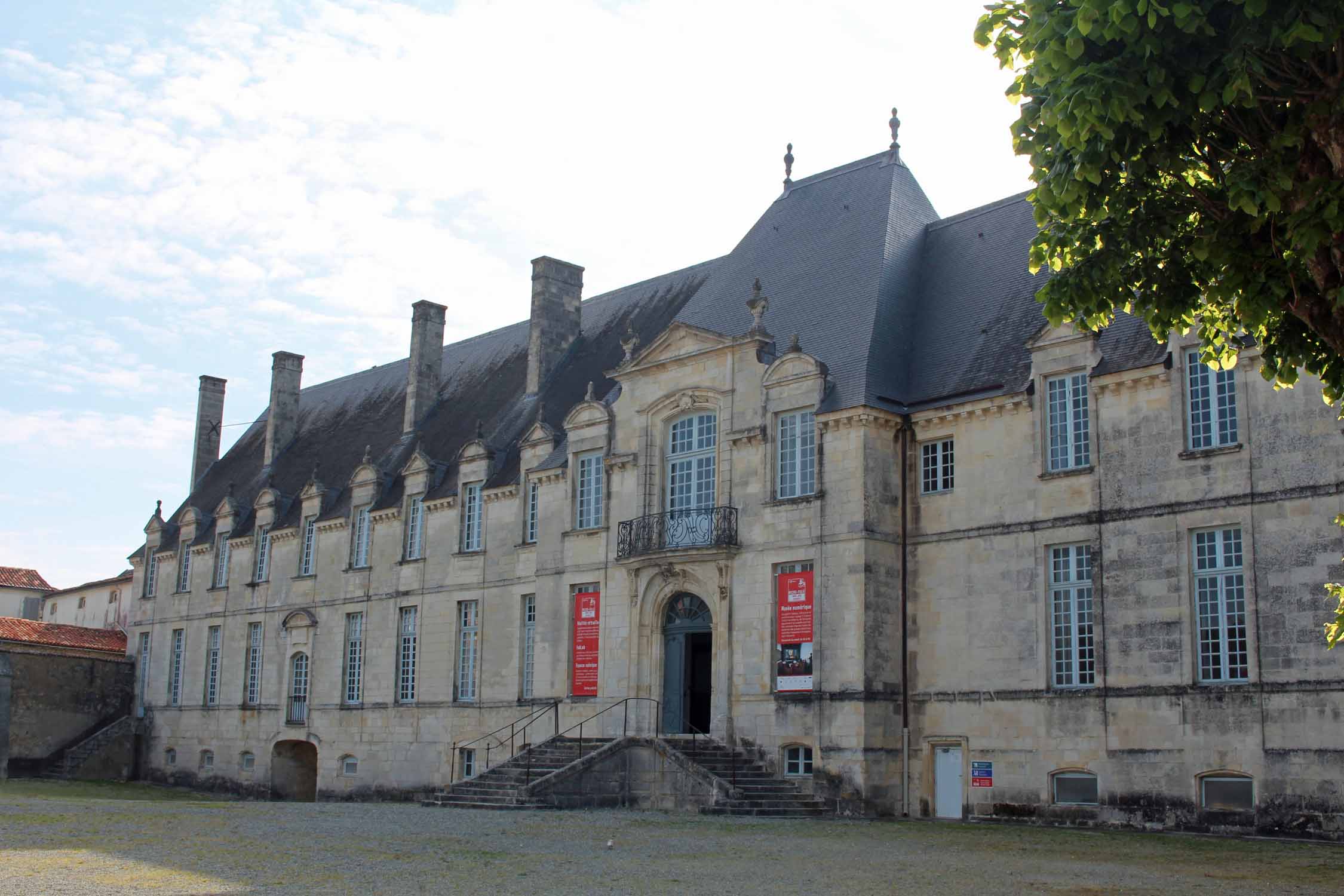 Saint-Jean-d'Angély, abbaye royale