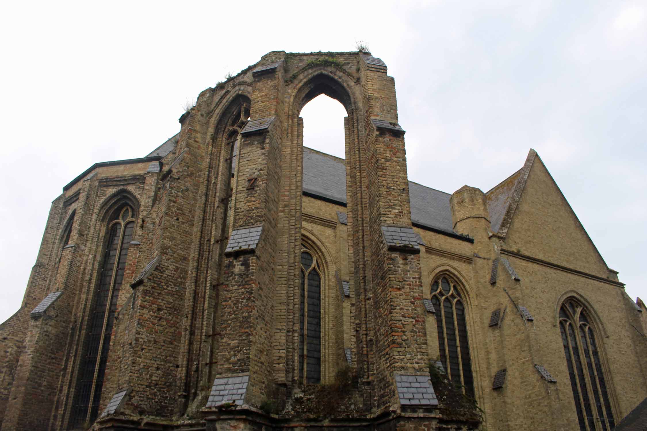 Bergues, église Saint-Martin, ruines