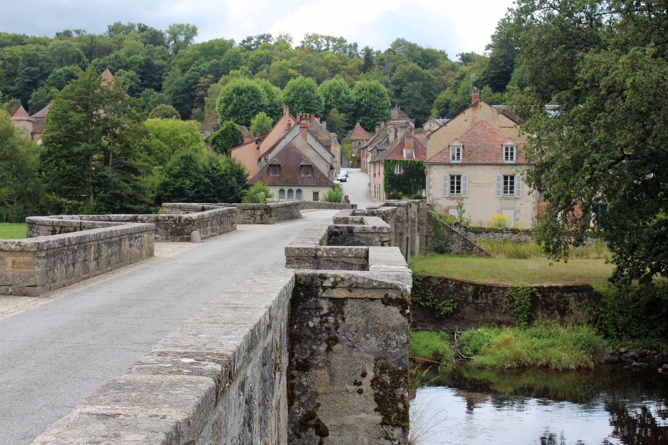 Moutier d'Ahun, pont médiéval