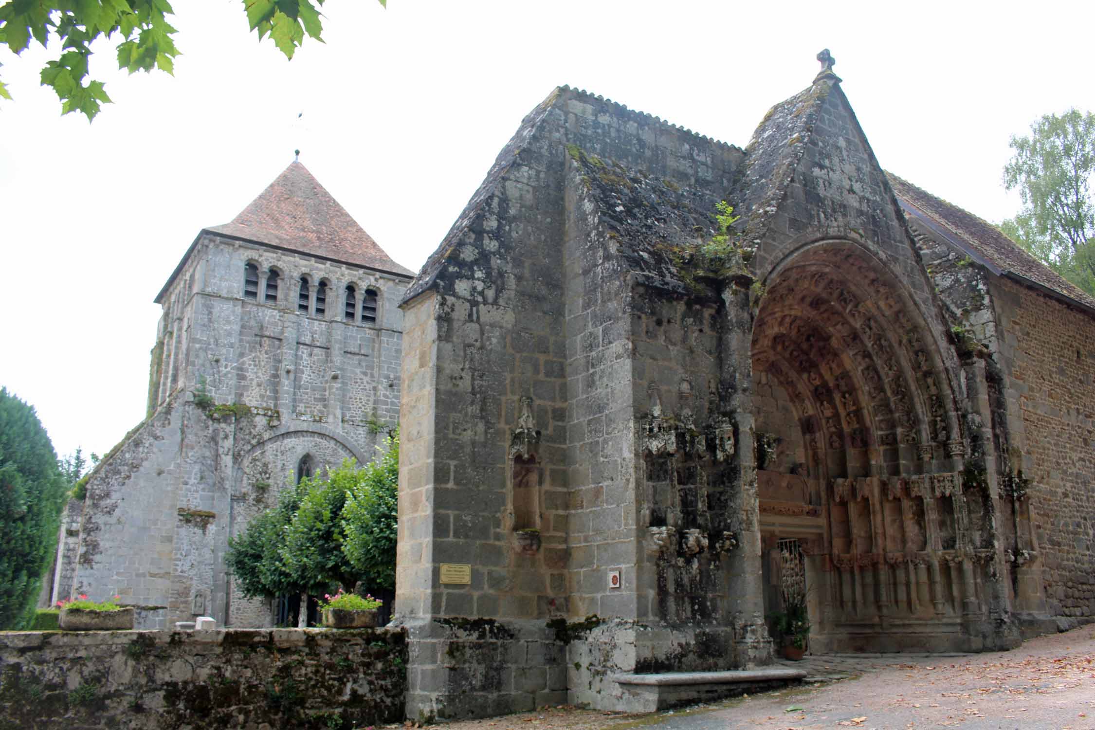 Moutier d'Ahun, abbaye