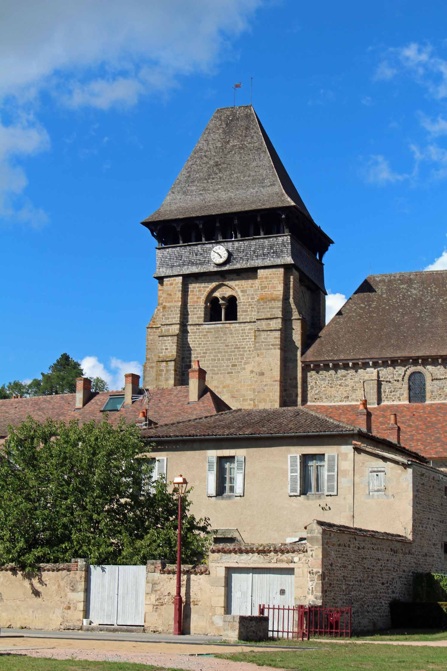 Chambon-sur-Voueize, abbatiale