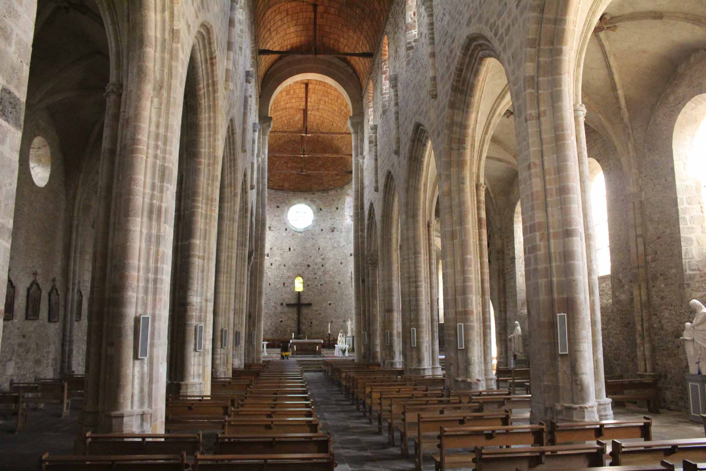 Evaux-les-Bains, collégiale, intérieur