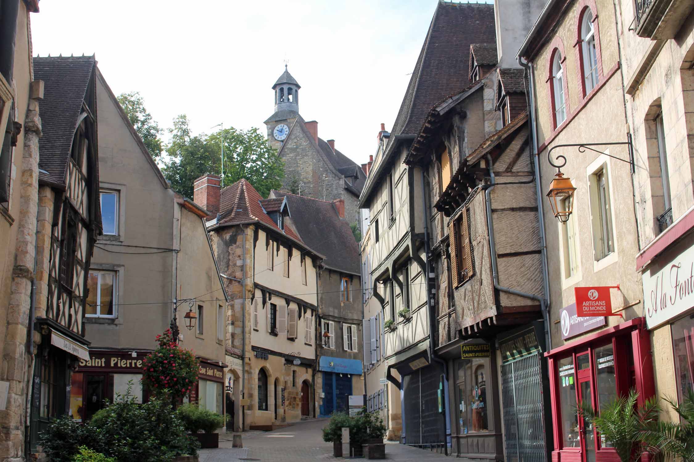 Montluçon, rue Saint-Pierre, centre historique