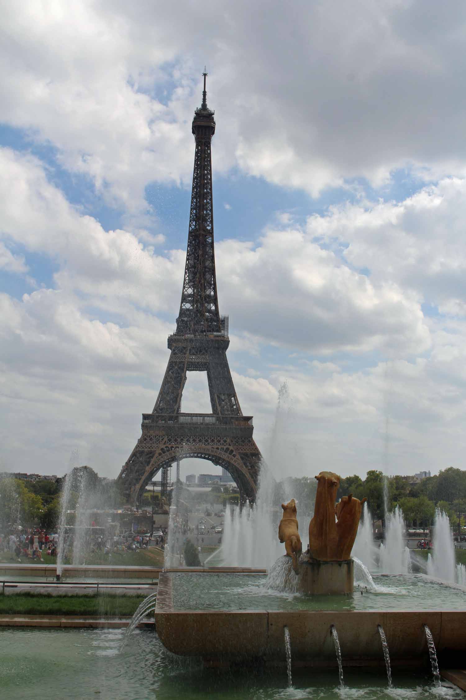 Trocadéro, tour Eiffel, sculpture Georges Guyot