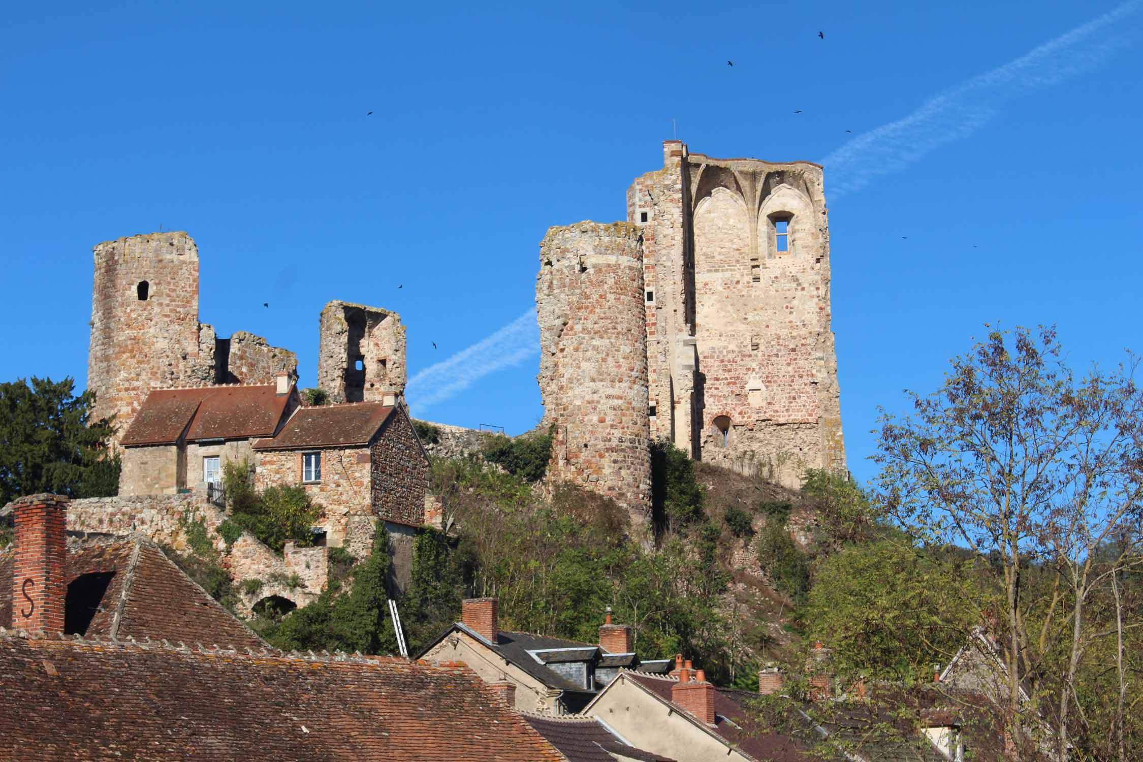 Hérisson, Allier, château médiéval