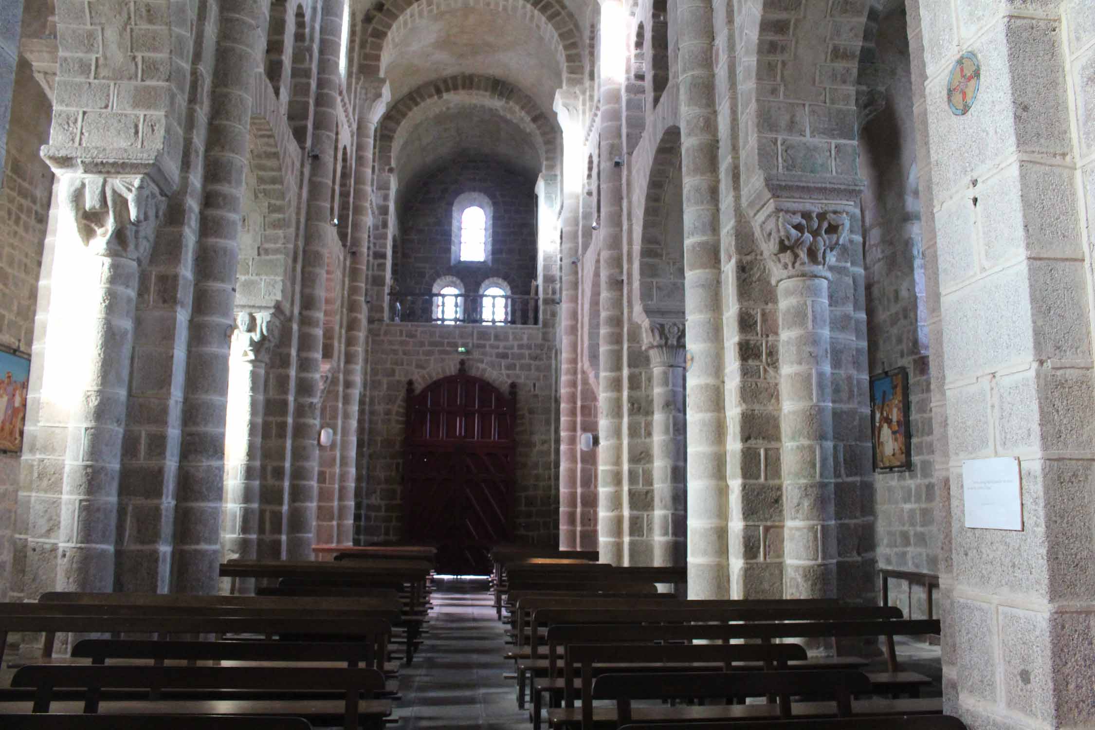 Châtel-Montagne, église Notre-Dame, nef