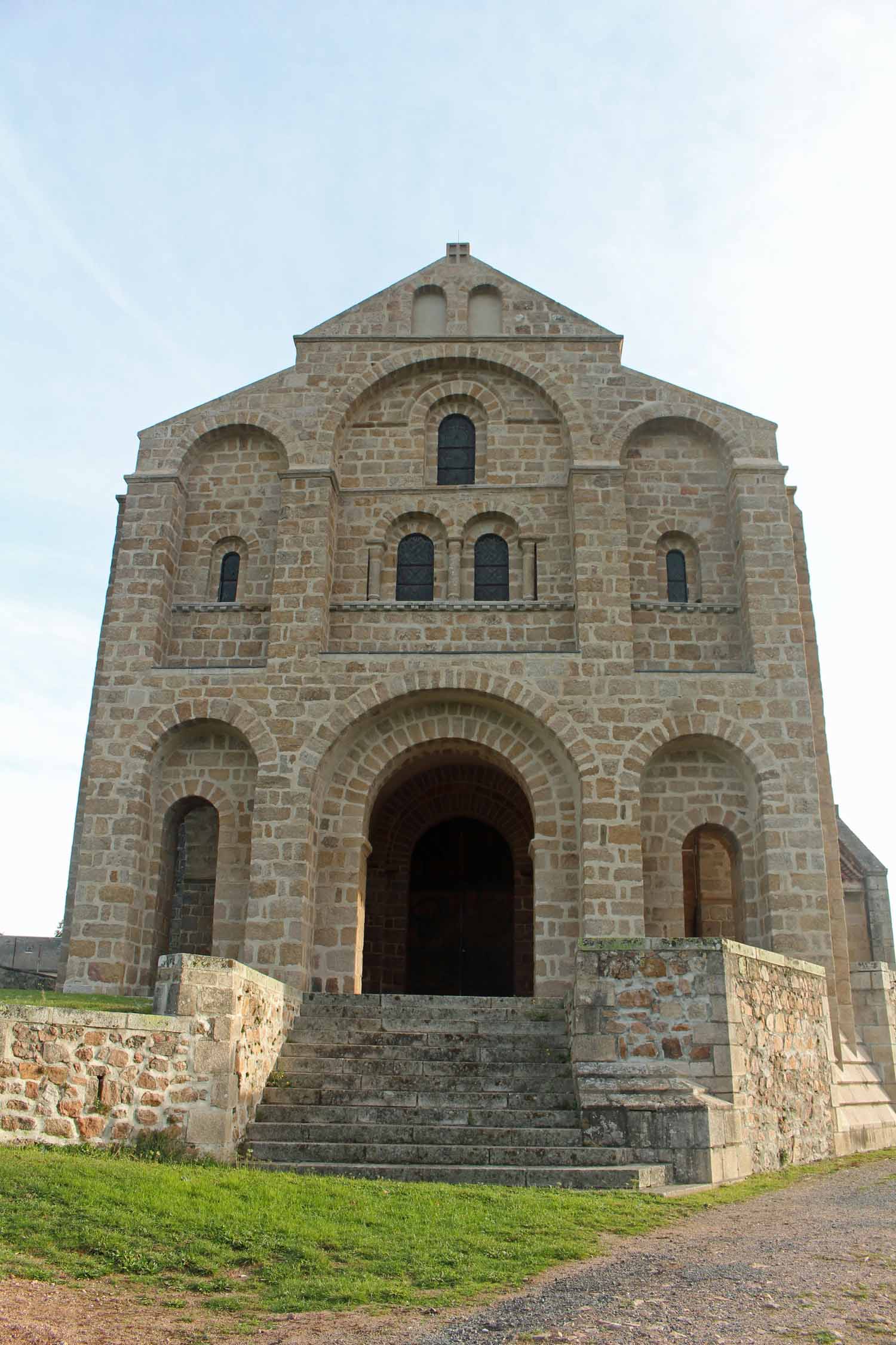 Châtel-Montagne, église Notre-Dame, façade